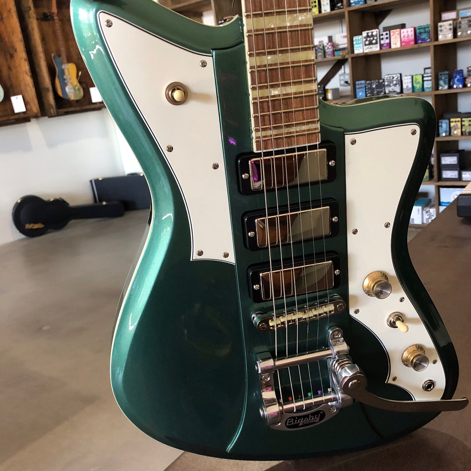 Rivolta Guitars Mondata XVIII - Laguna Blue