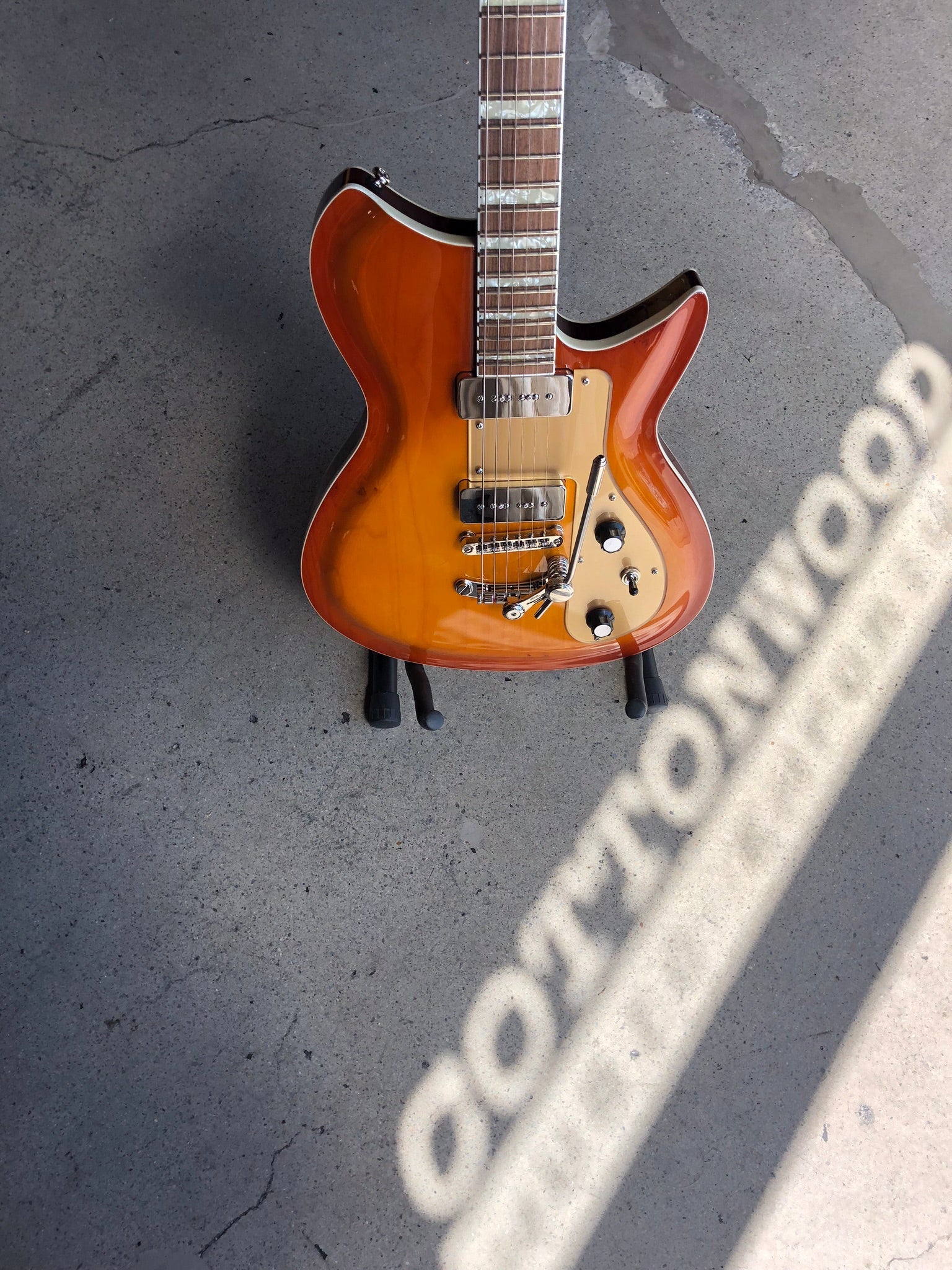Rivolta Guitars Combinata XVII - Autunno Burst