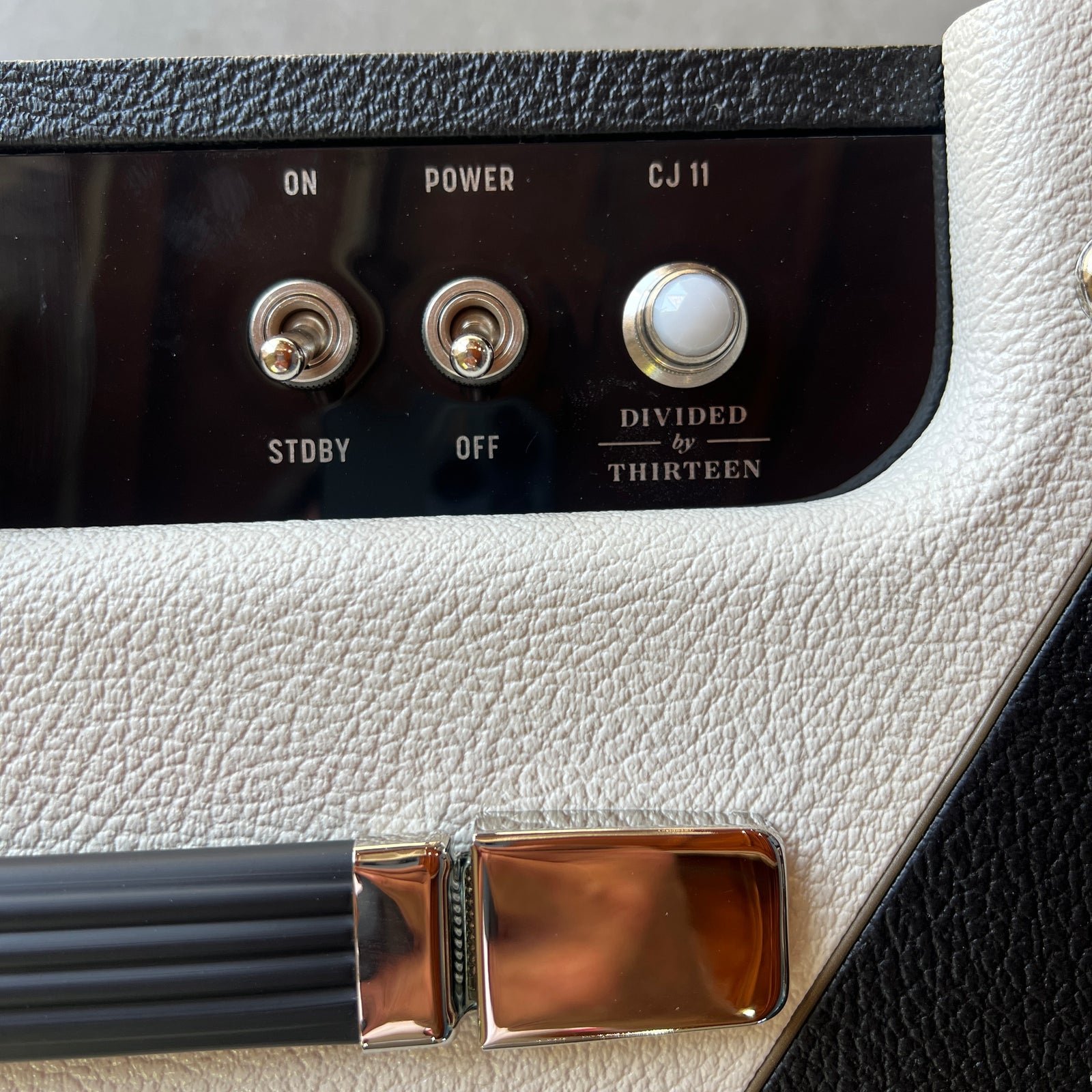 Divided by 13 CJ 11 Combo - Black Bronco Tolex / Cream V