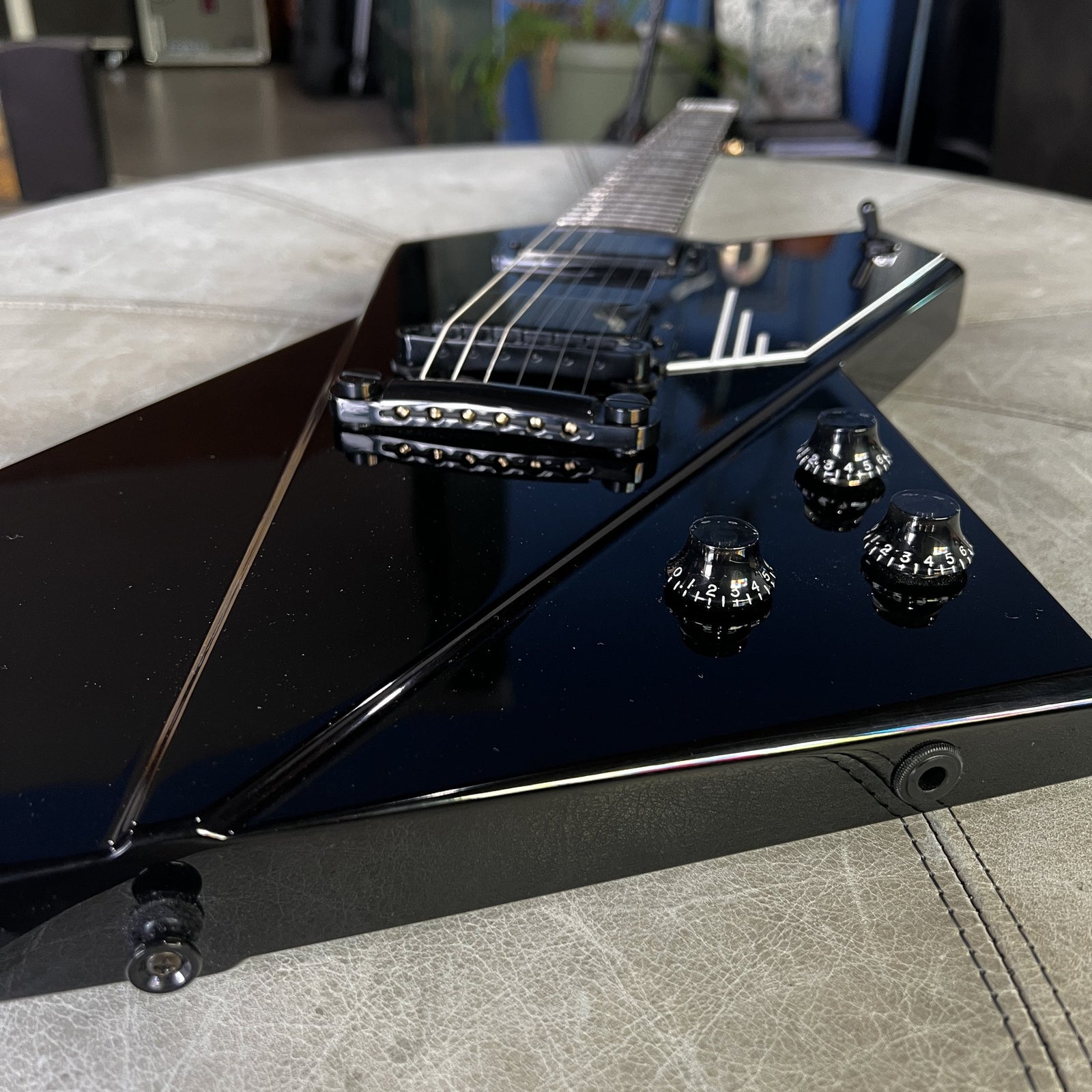 Kauer Guitars Gripen - Black - #115