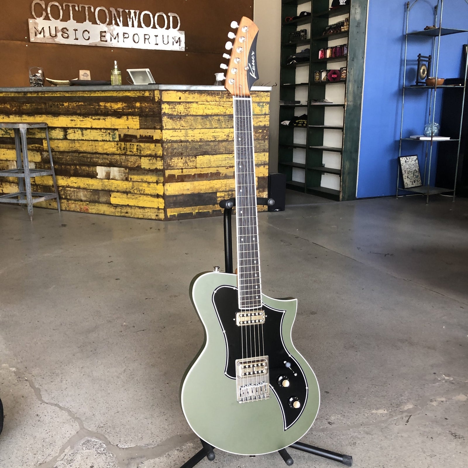 Kauer Guitars Korona - Satin Olive Green - #104