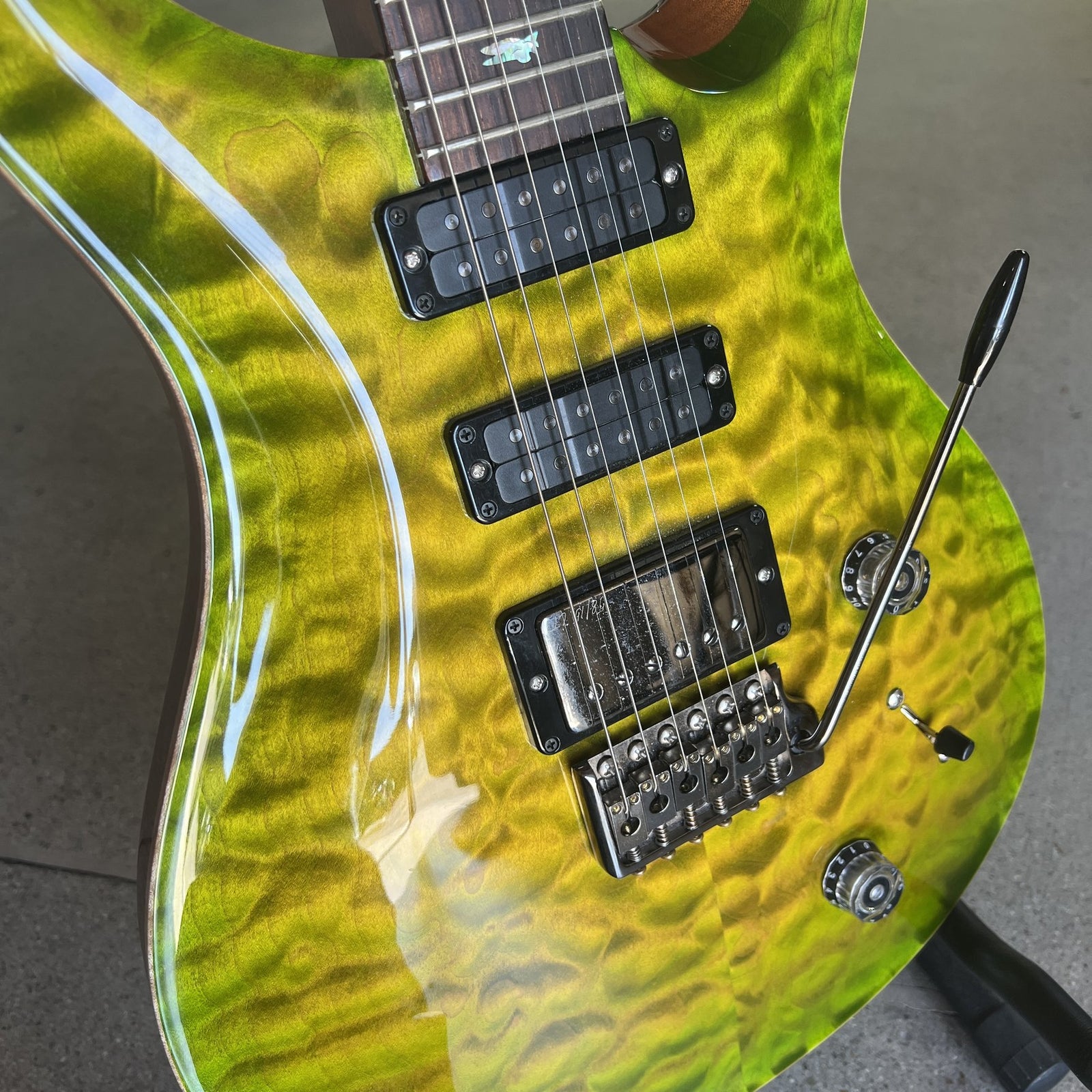 2023 PRS Studio 10-Top Wood Library w/Brazilian Rosewood Fretboard - Eriza Verde Nitro Burst