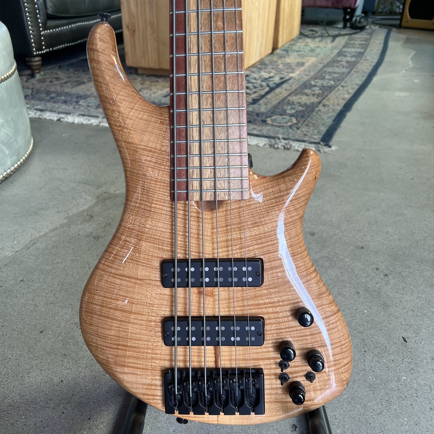 Keith B. Roscoe SKB-3006 Custom 6 String Bass Guitar