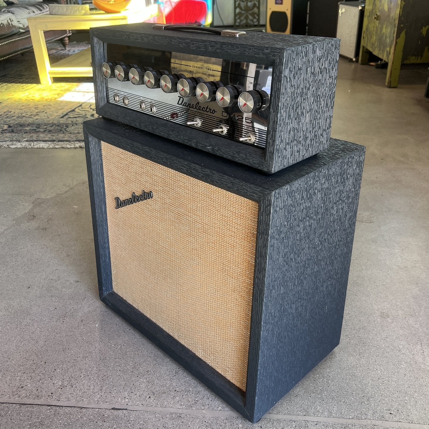 1965 Danelectro DM25 Guitar Amplifier - Head / Cabinet