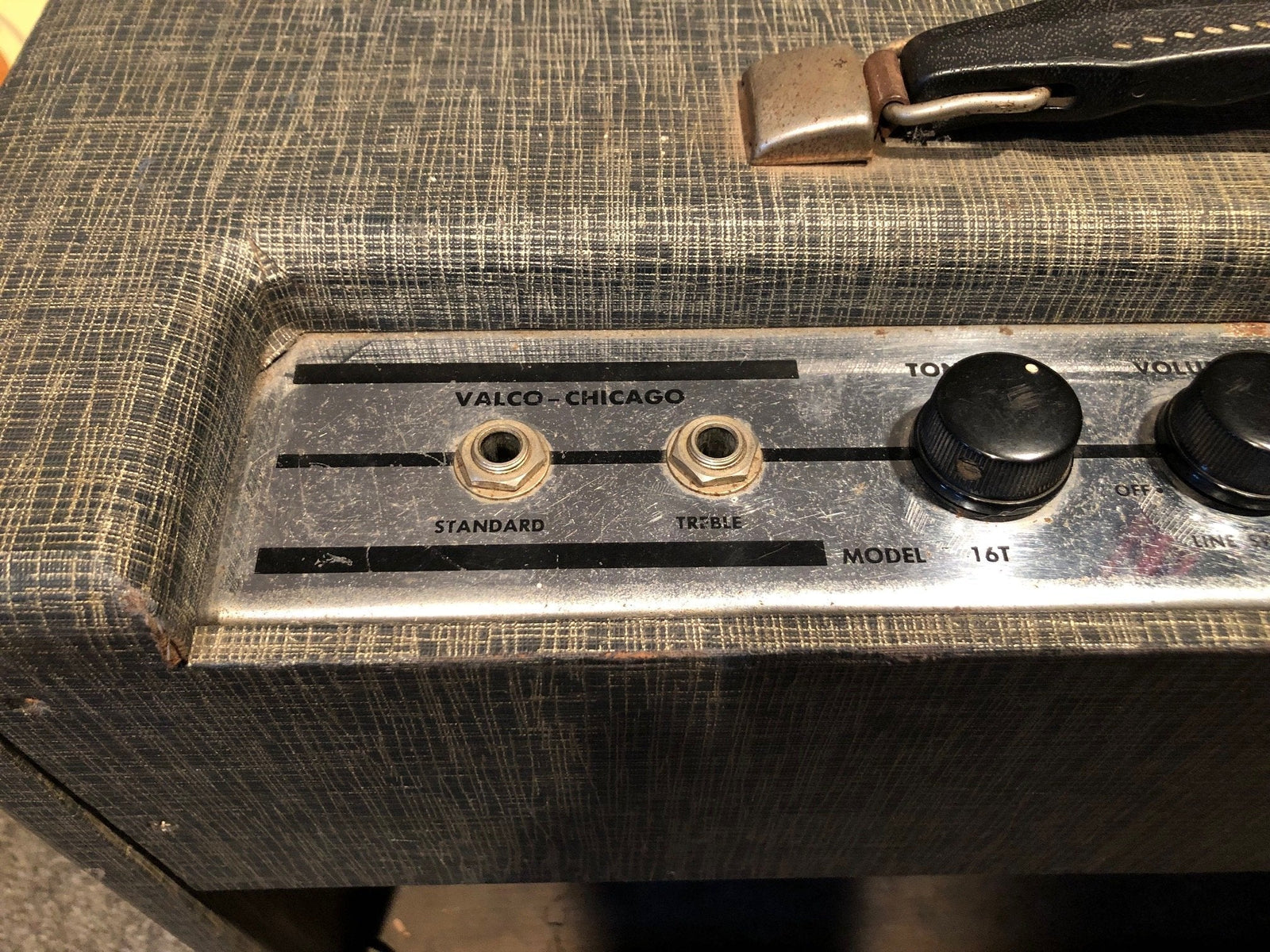 Vintage 1960’s Supro Valco 16T Guitar Amplifier Tremolo