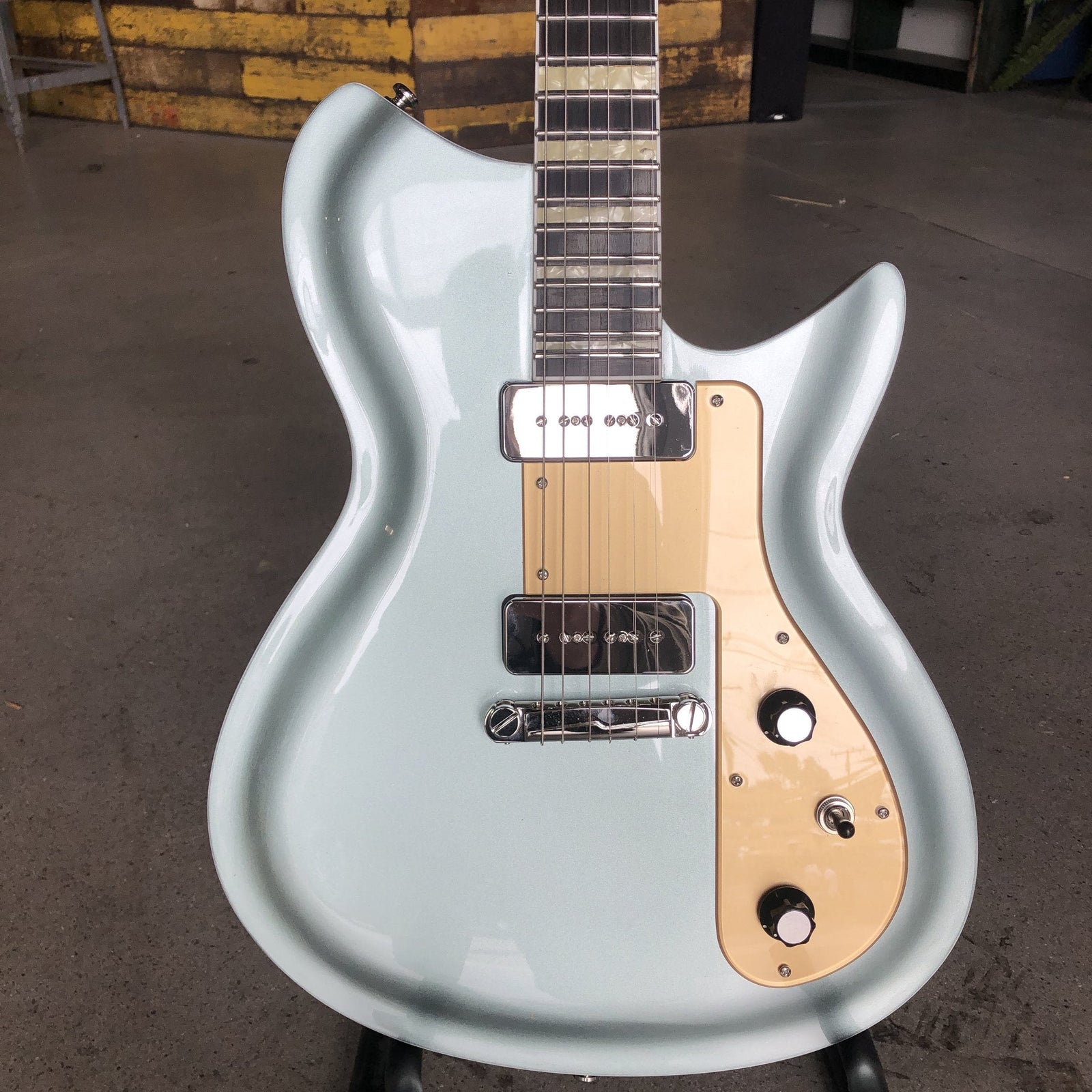 Rivolta Guitars Combinata VII - Ice Blue Metallic