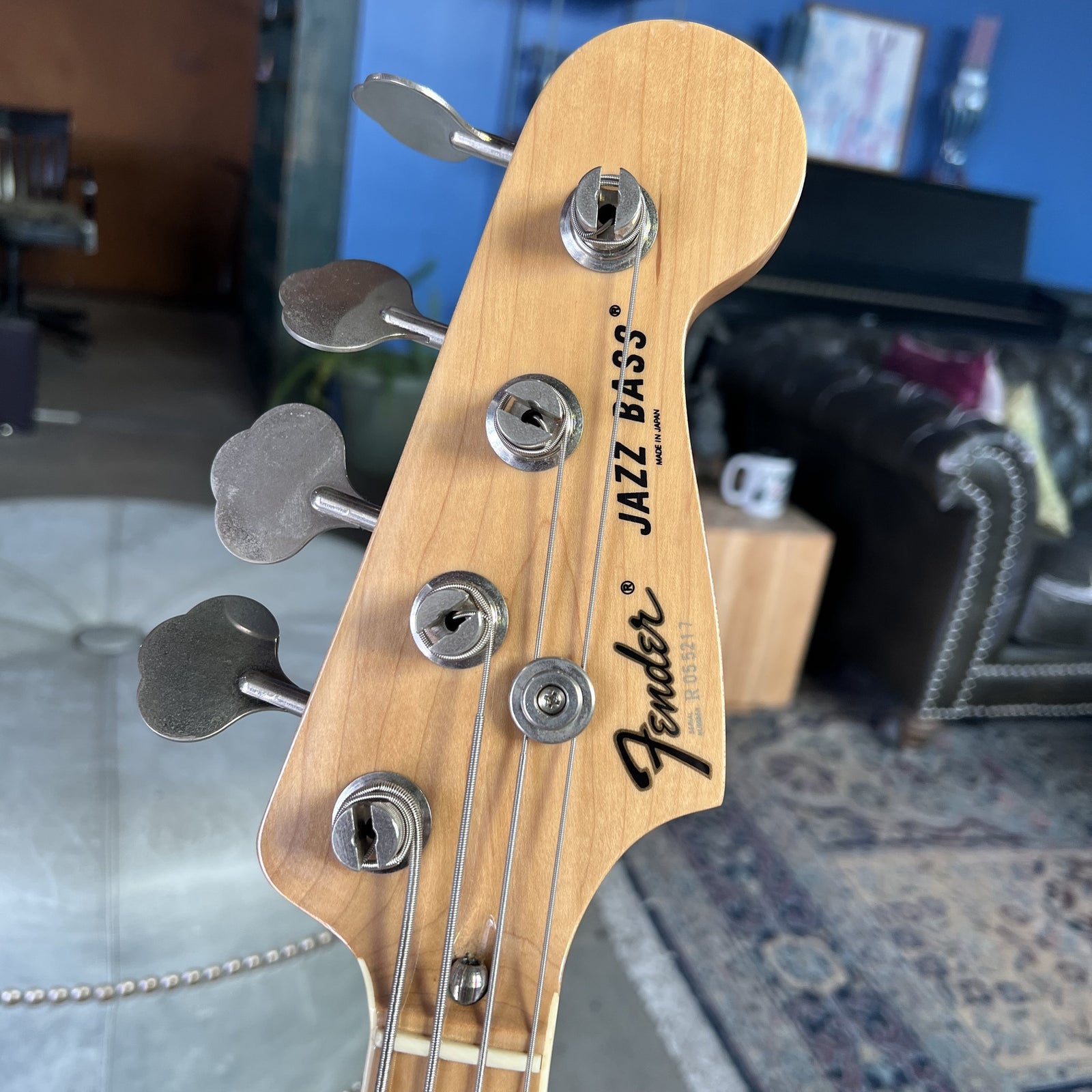 Fender Crafted in Japan (CIJ) 1975 Reissue Jazz Bass (JB75) – Natural Ash with Maple Neck (2004-2005)