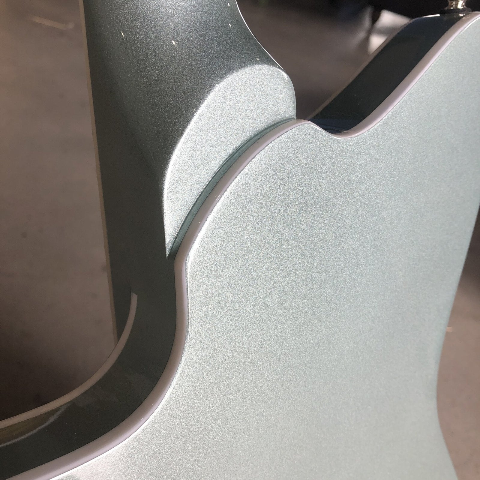 Rivolta Guitars Mondata XVIII - Ice Blue Metallic