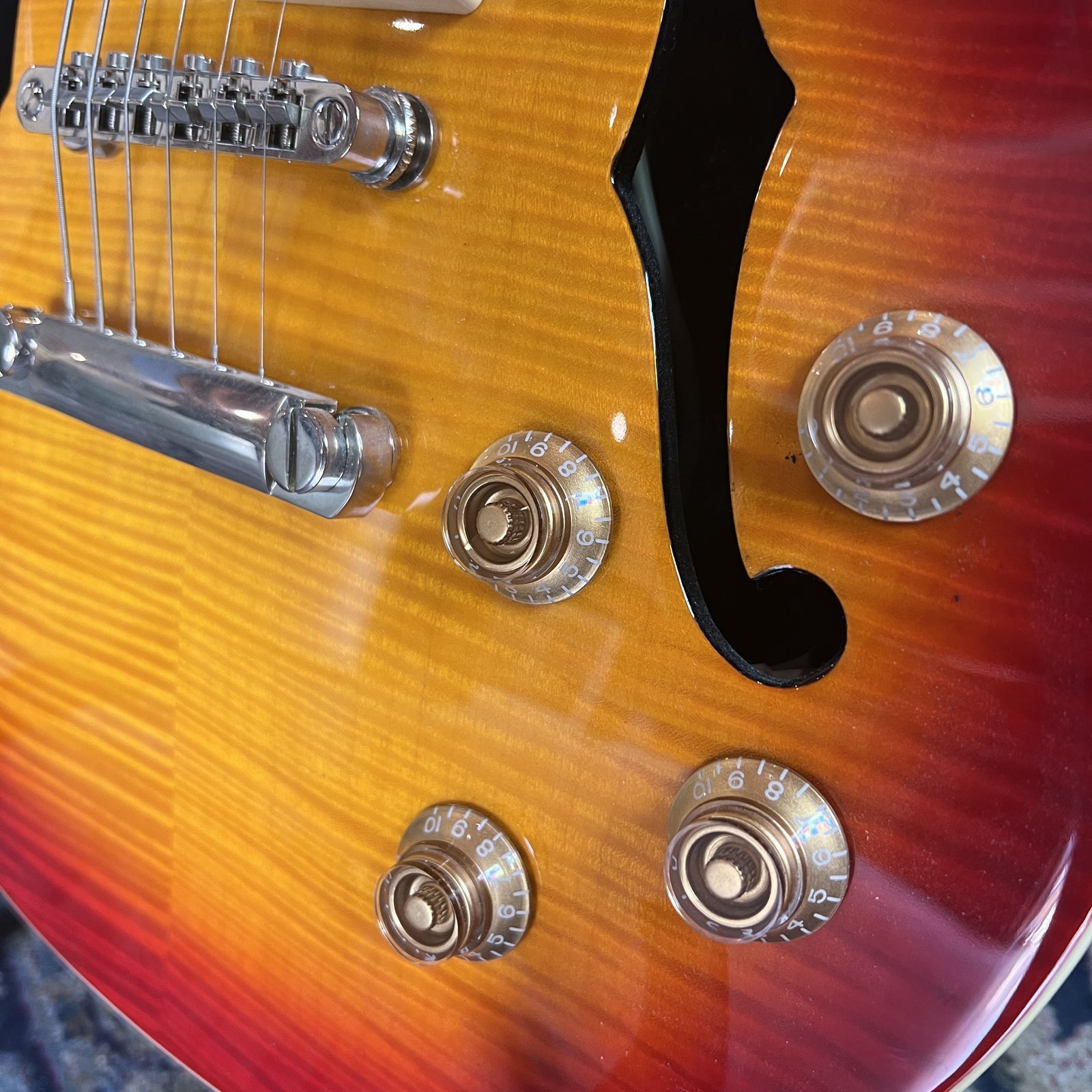2016 Epiphone Les Paul Florentine PRO Semi-Hollow – Faded Cherry Burst