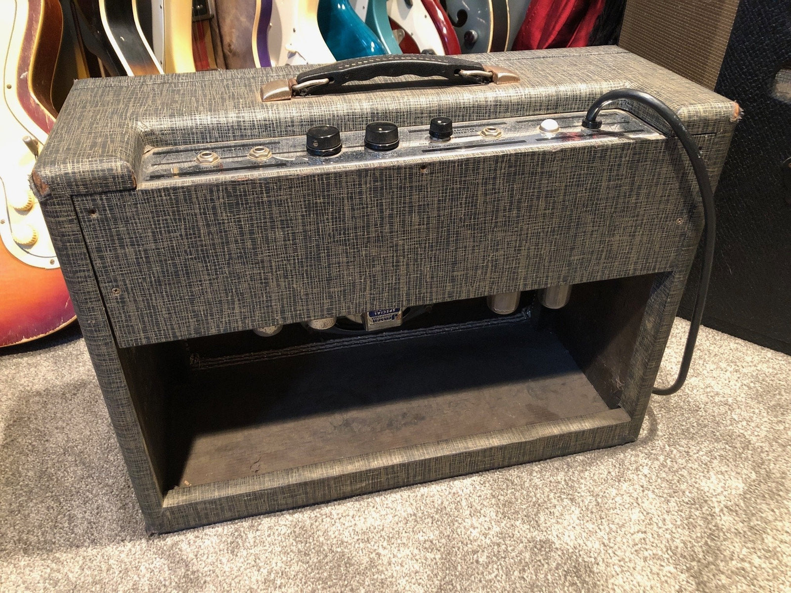 Vintage 1960’s Supro Valco 16T Guitar Amplifier Tremolo