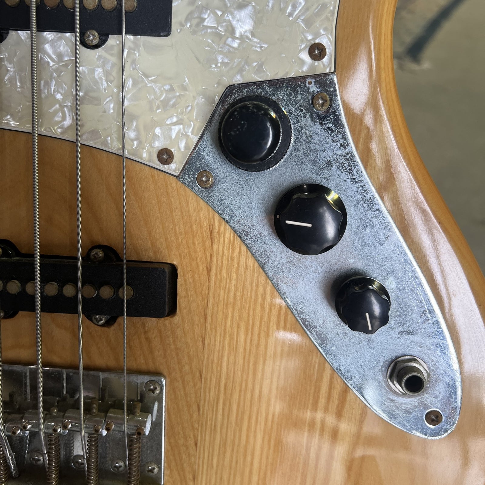 Certain Bass Elita Model 500 - 5 String J-Style