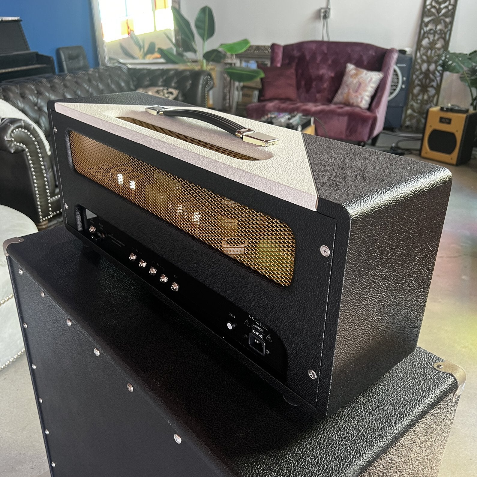 Divided by 13 FRT 37 Head - Black Bronco Tolex / Cream V