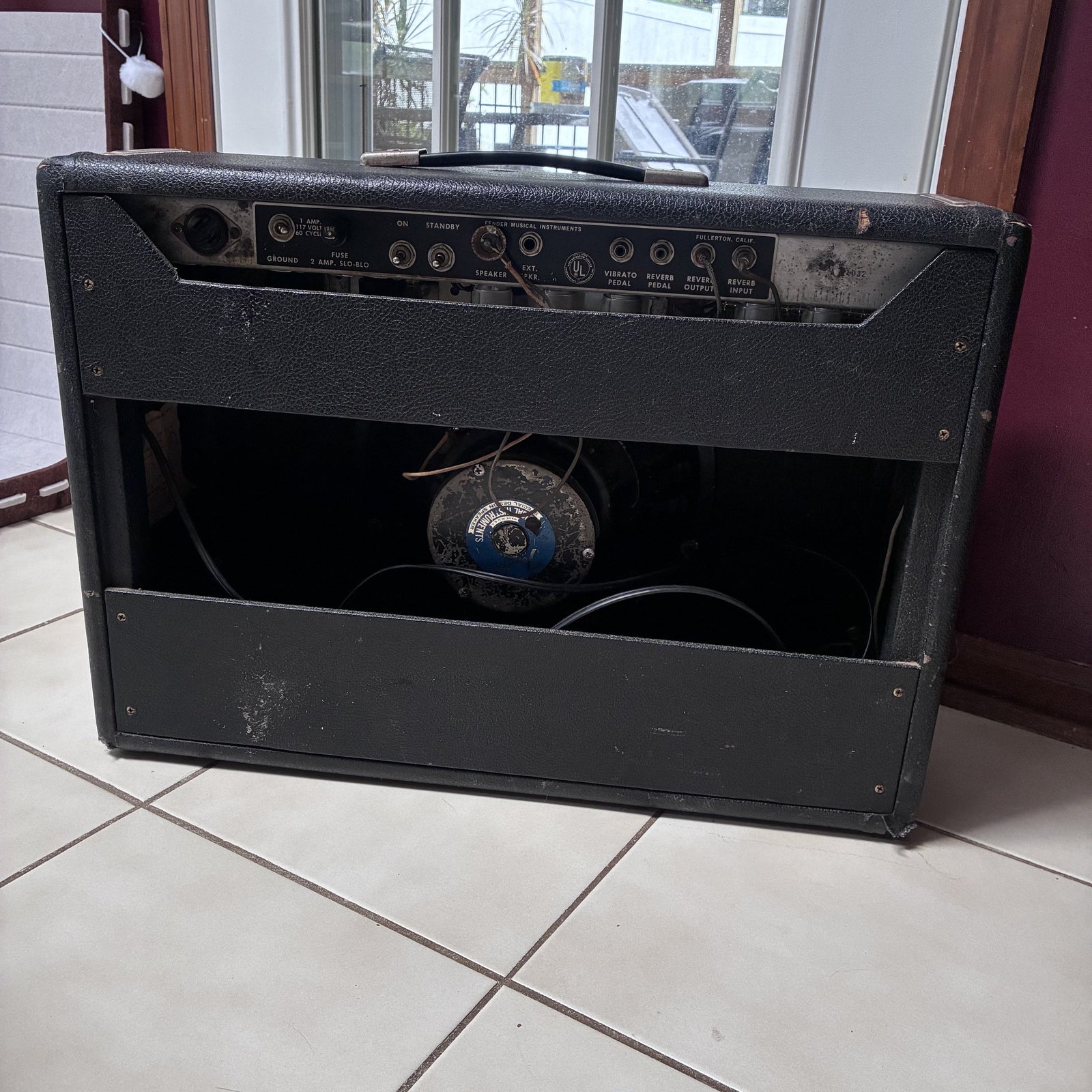 Vintage 1967 Fender Deluxe Reverb Guitar Amplifier