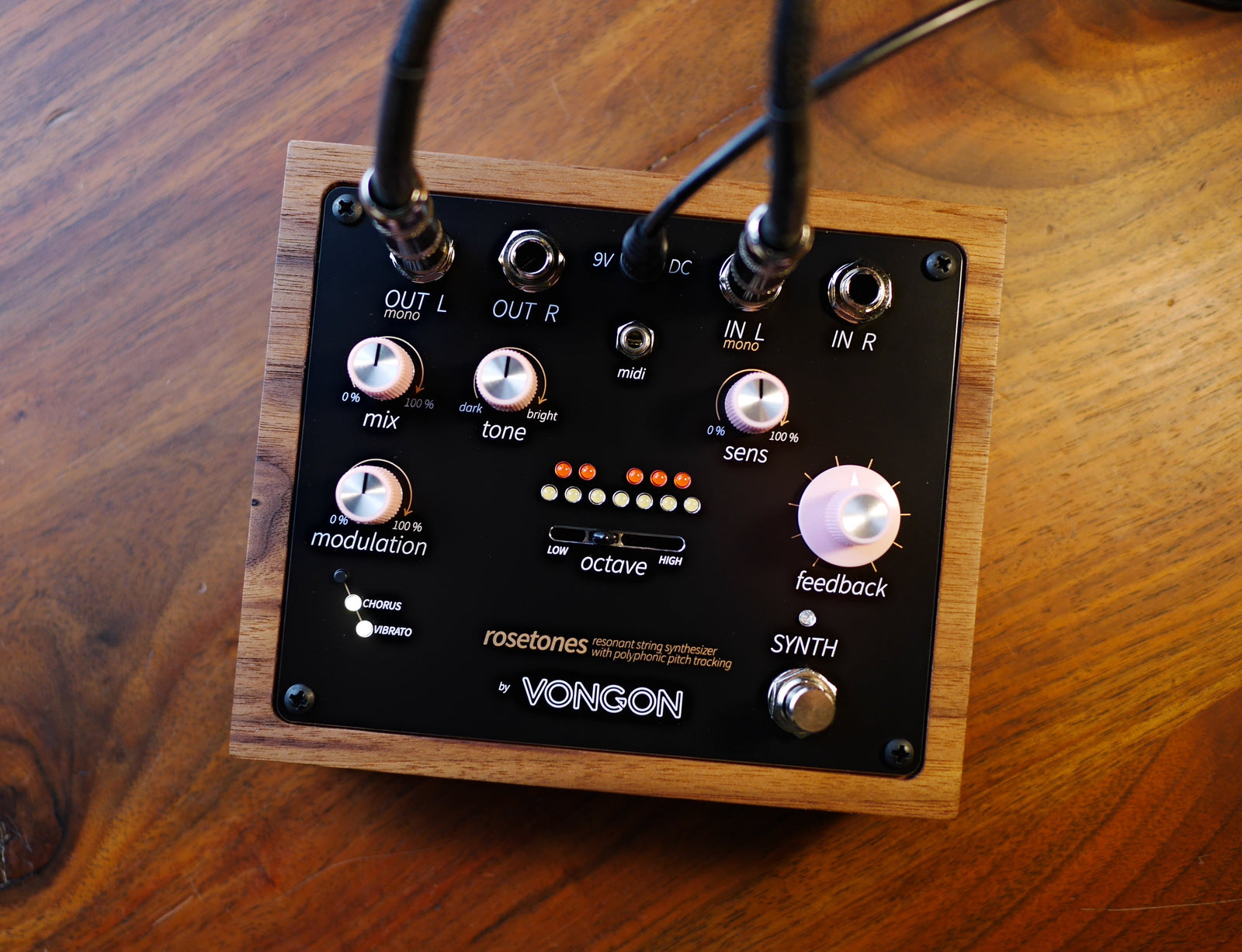 Vongon Rosetones | 12-Voice Polyphonic Sympathetic Resonator & Synth Pedal