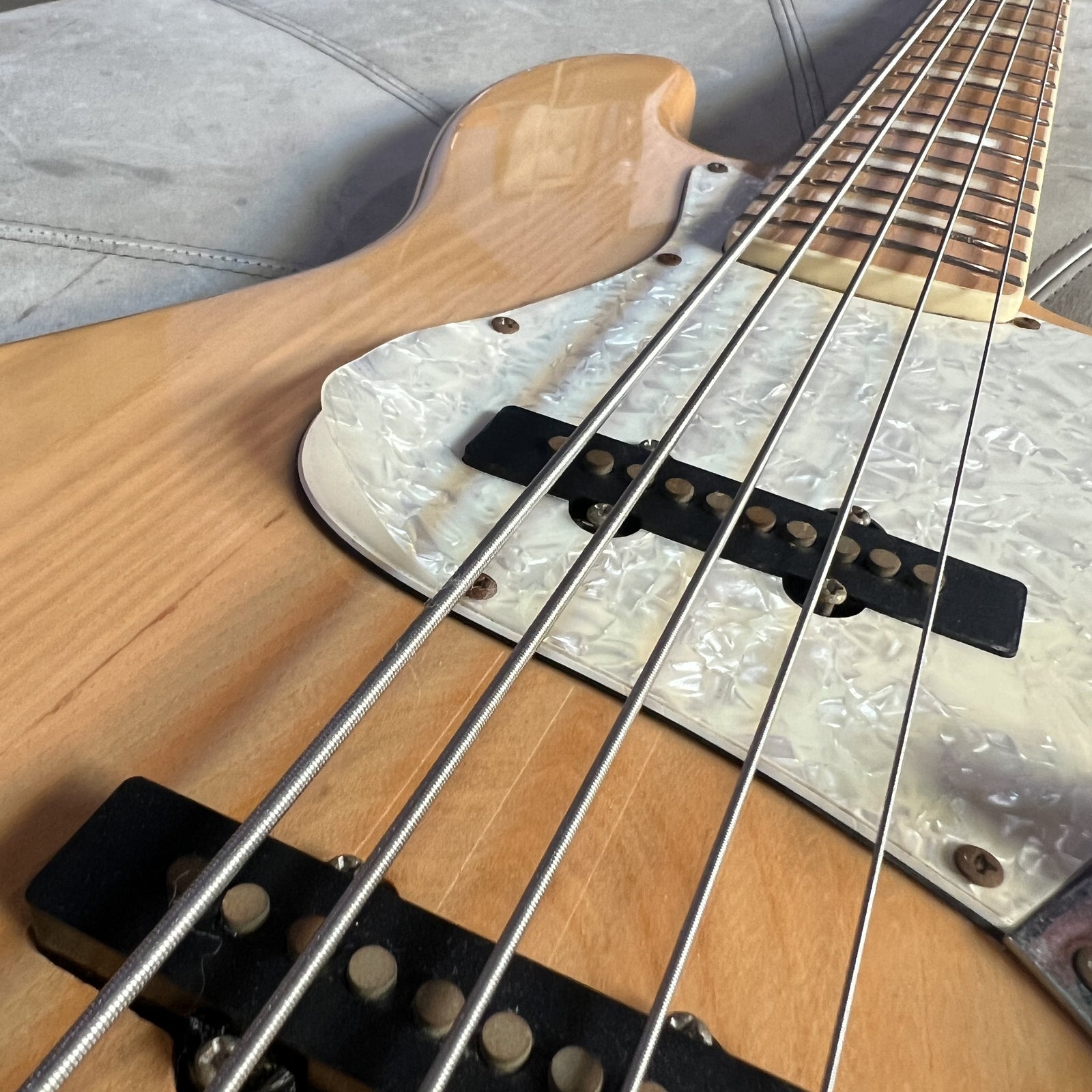 Certain Bass Elita Model 500 - 5 String J-Style