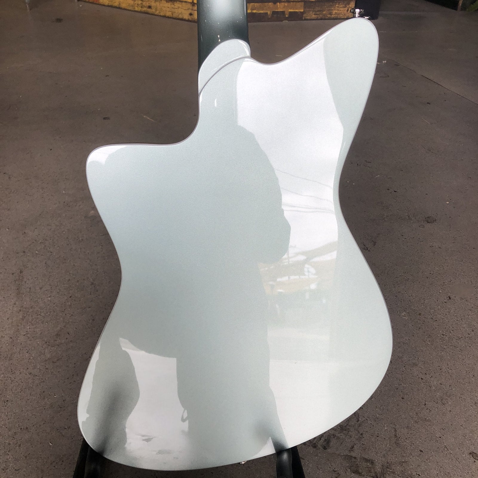 Rivolta Guitars Mondata XVIII - Ice Blue Metallic