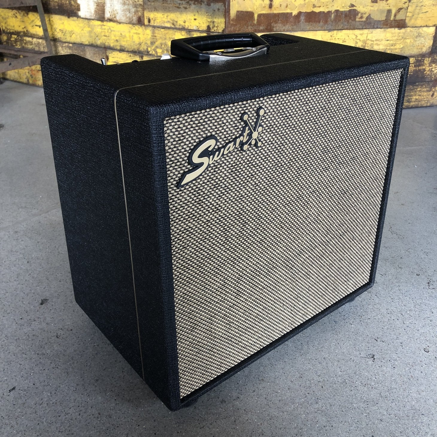 Swart Amplifier MOD 84 - Black Tux Cabinet - Celestion Alnico Ruby