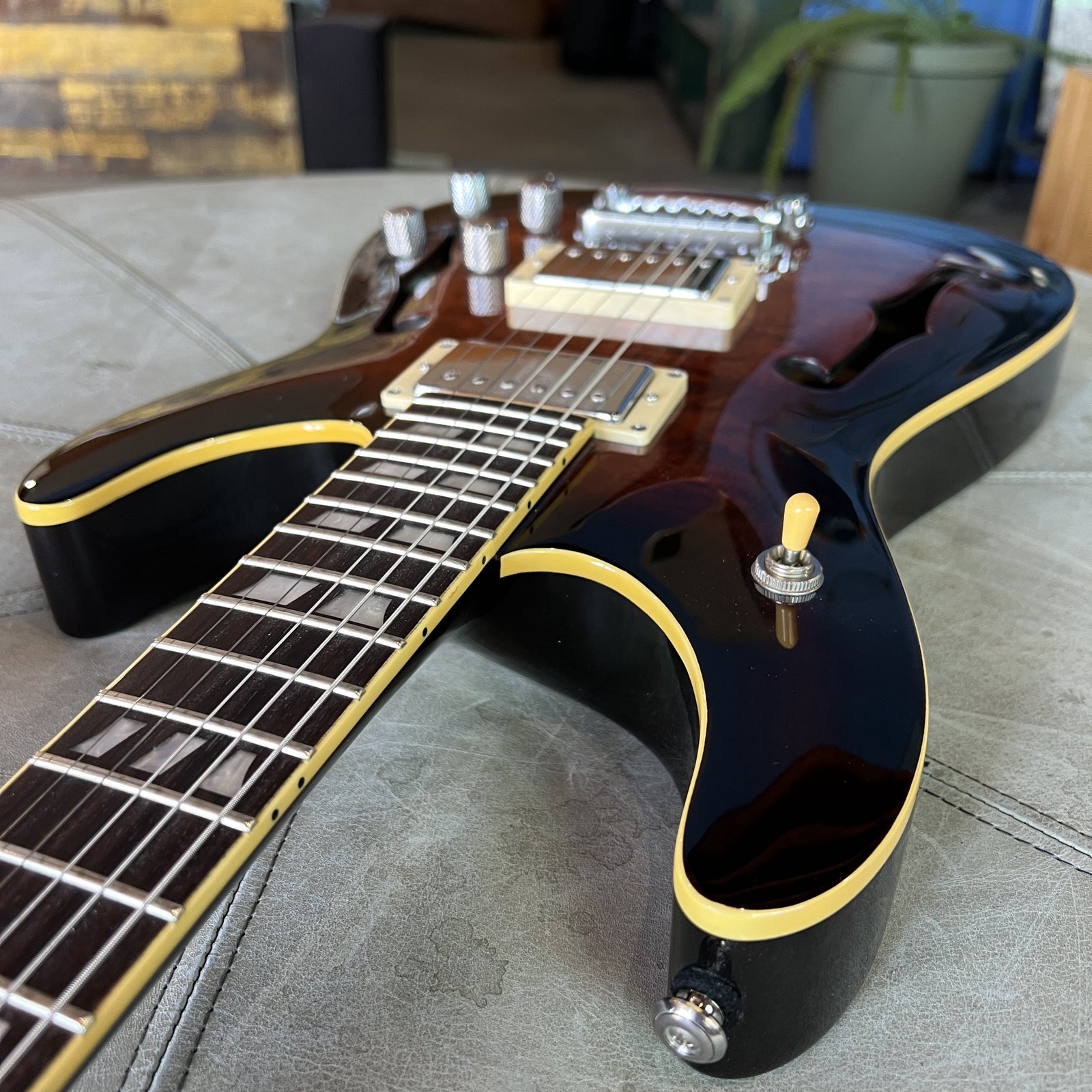 2006 Schecter Diamond Series C-1 E/A Semi-Hollow Hybrid Guitar – Dark Vintage Sunburst