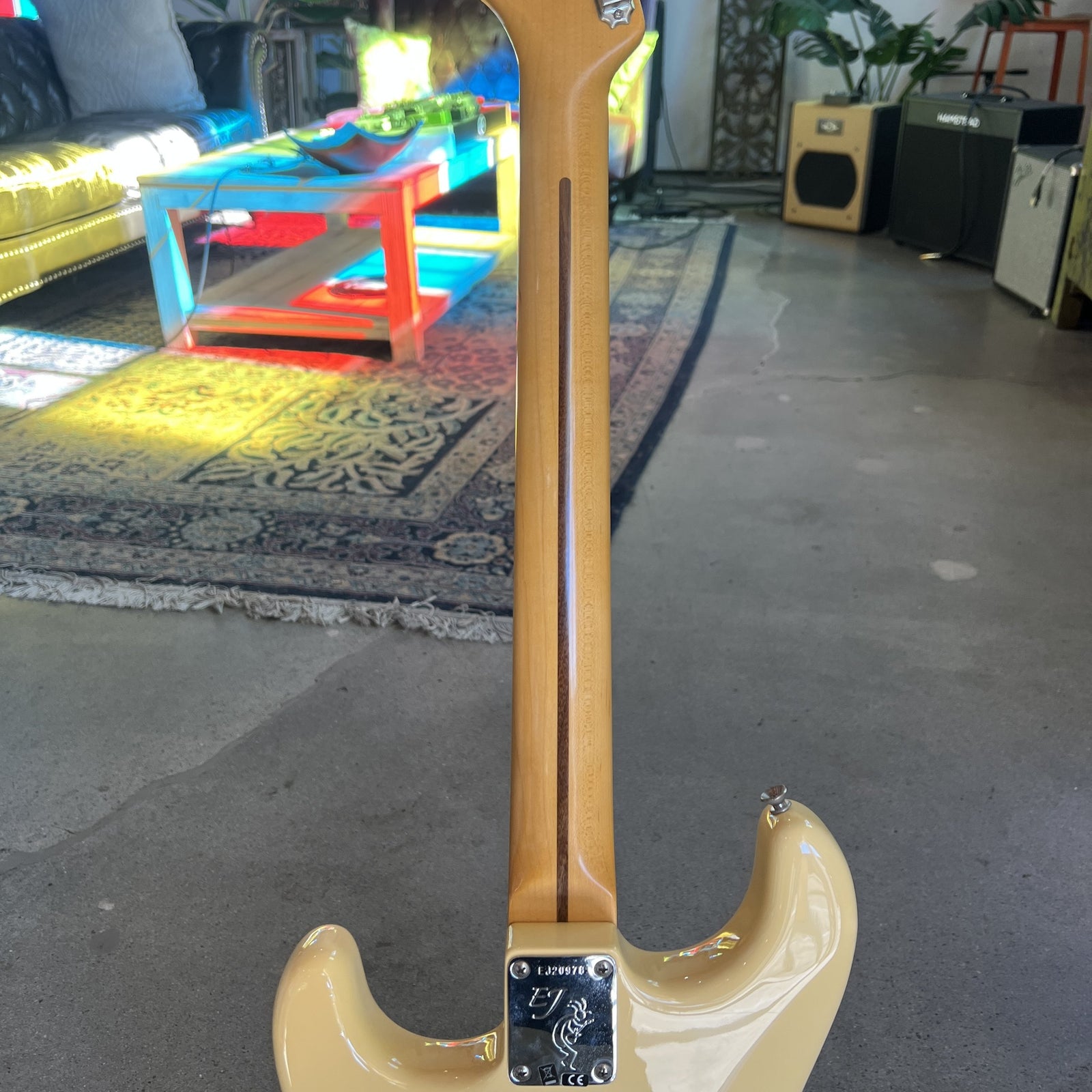 2018 Fender Eric Johnson Signature Stratocaster Thinline - Vintage White