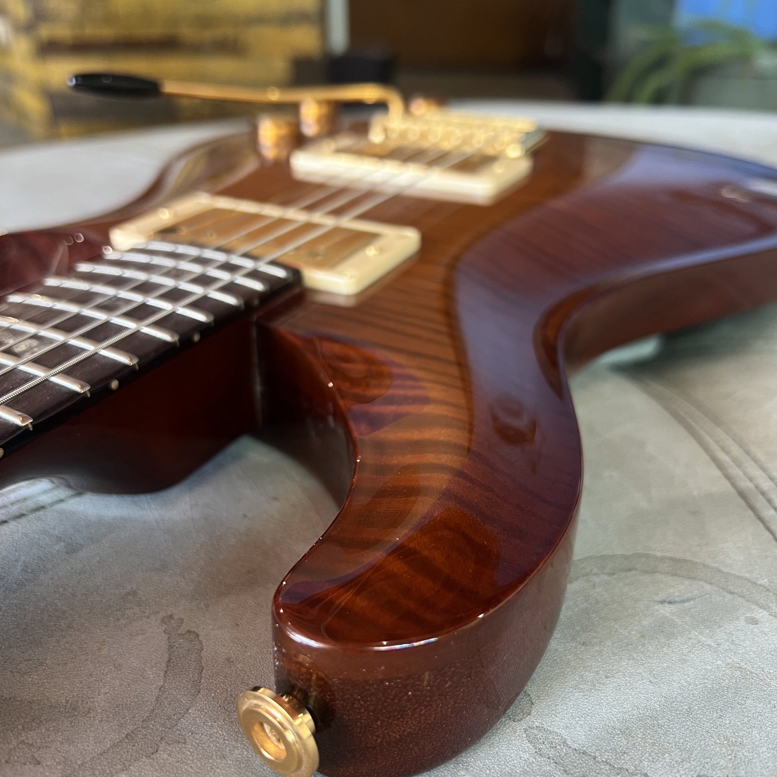 2006 PRS Custom 22 Figured Flame Maple Top - Bird Inlays & Gold Hardware