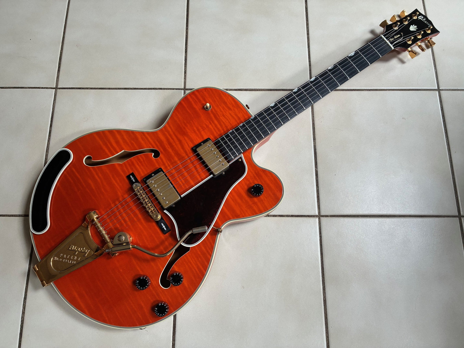 Vintage 1993 Gibson Chet Atkins Country Gentleman