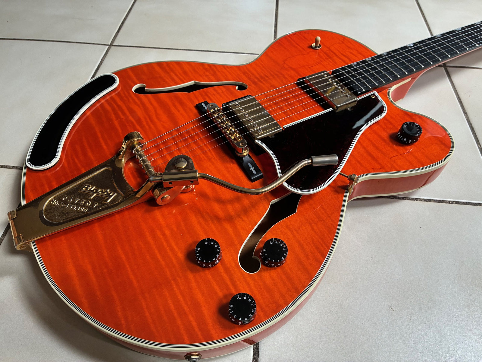 Vintage 1993 Gibson Chet Atkins Country Gentleman