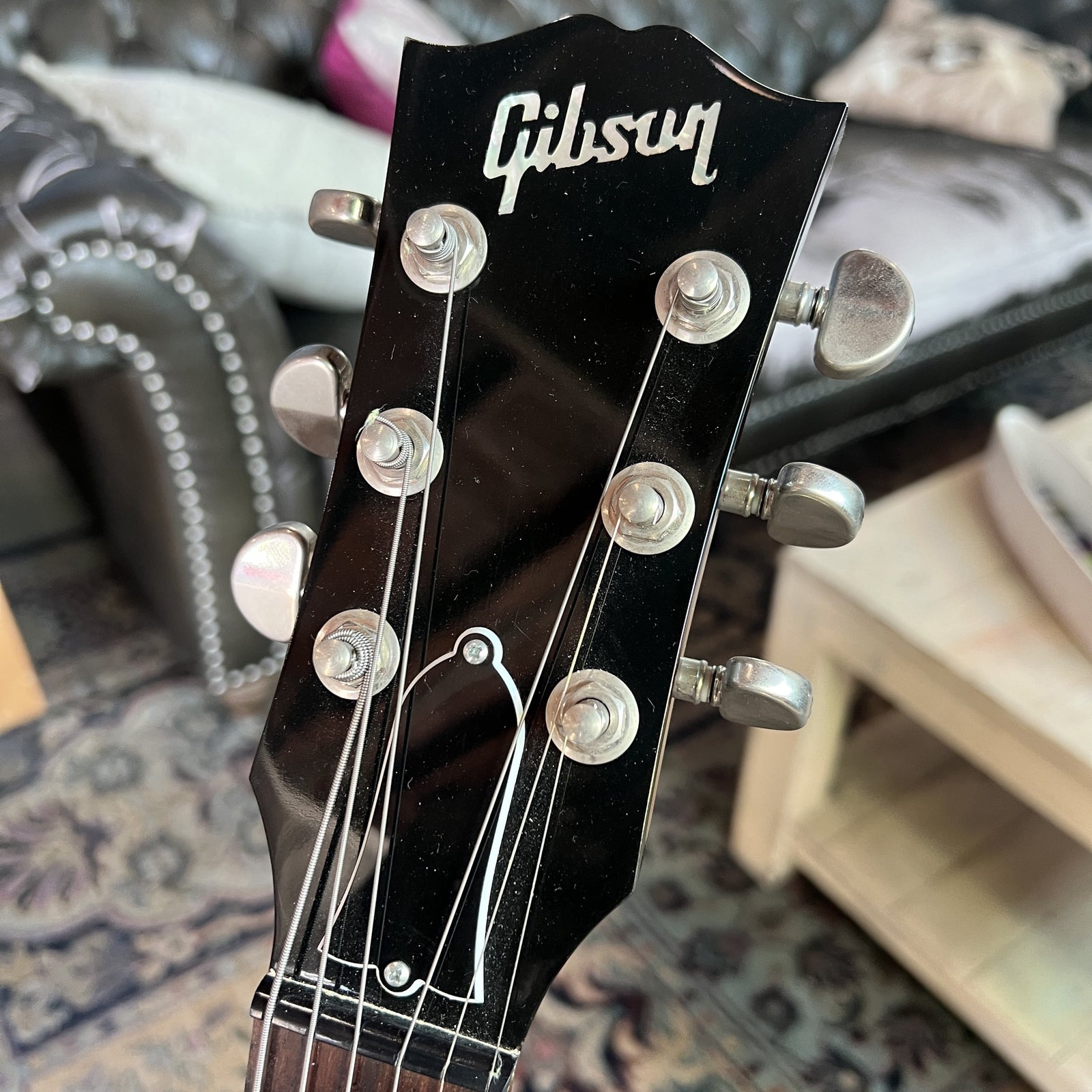 2018 Gibson J-45 Standard Acoustic-Electric Guitar – Vintage Sunburst (Used, Very Good)