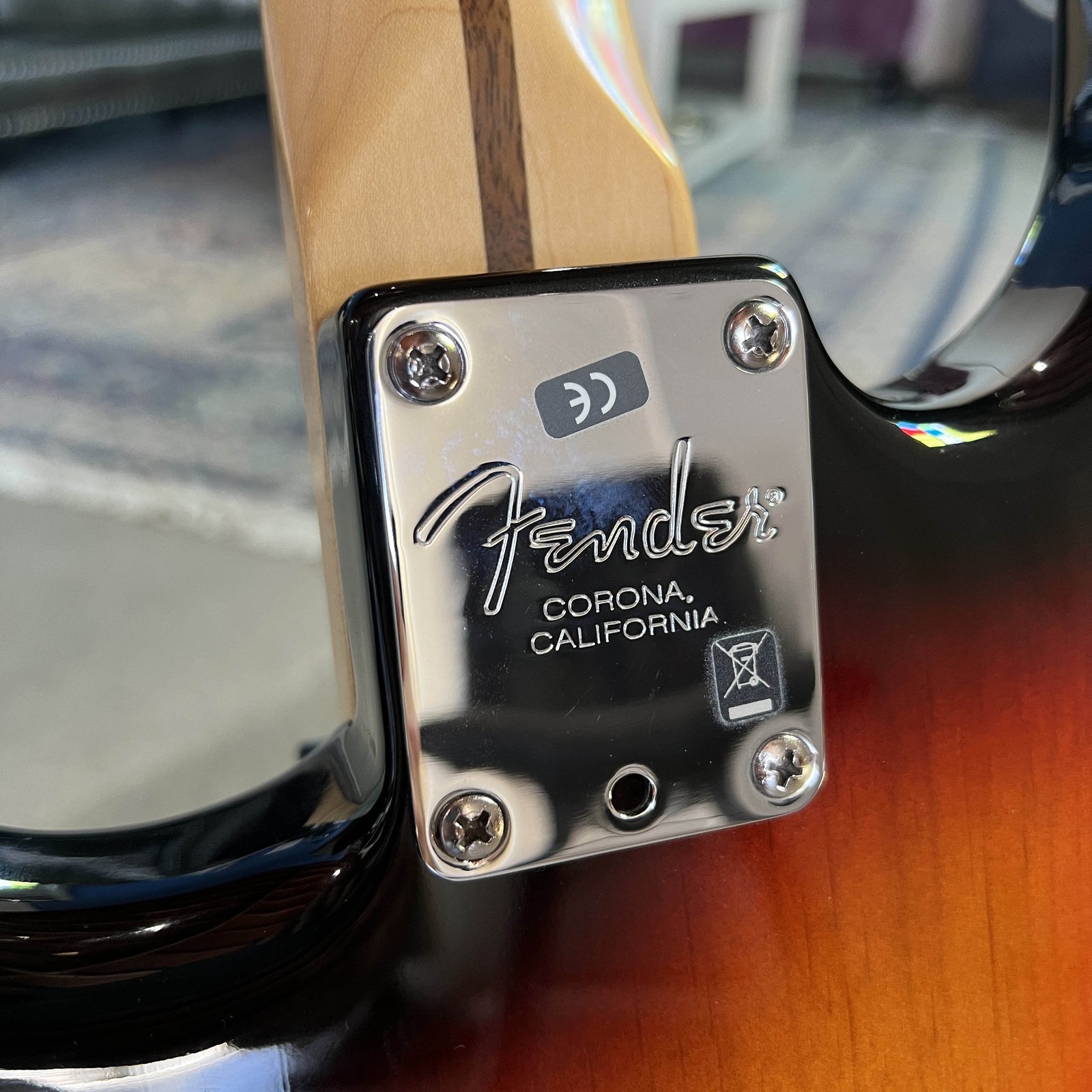 2008 Fender American Standard Stratocaster – 3-Color Sunburst with Maple Fingerboard (Excellent Condition)