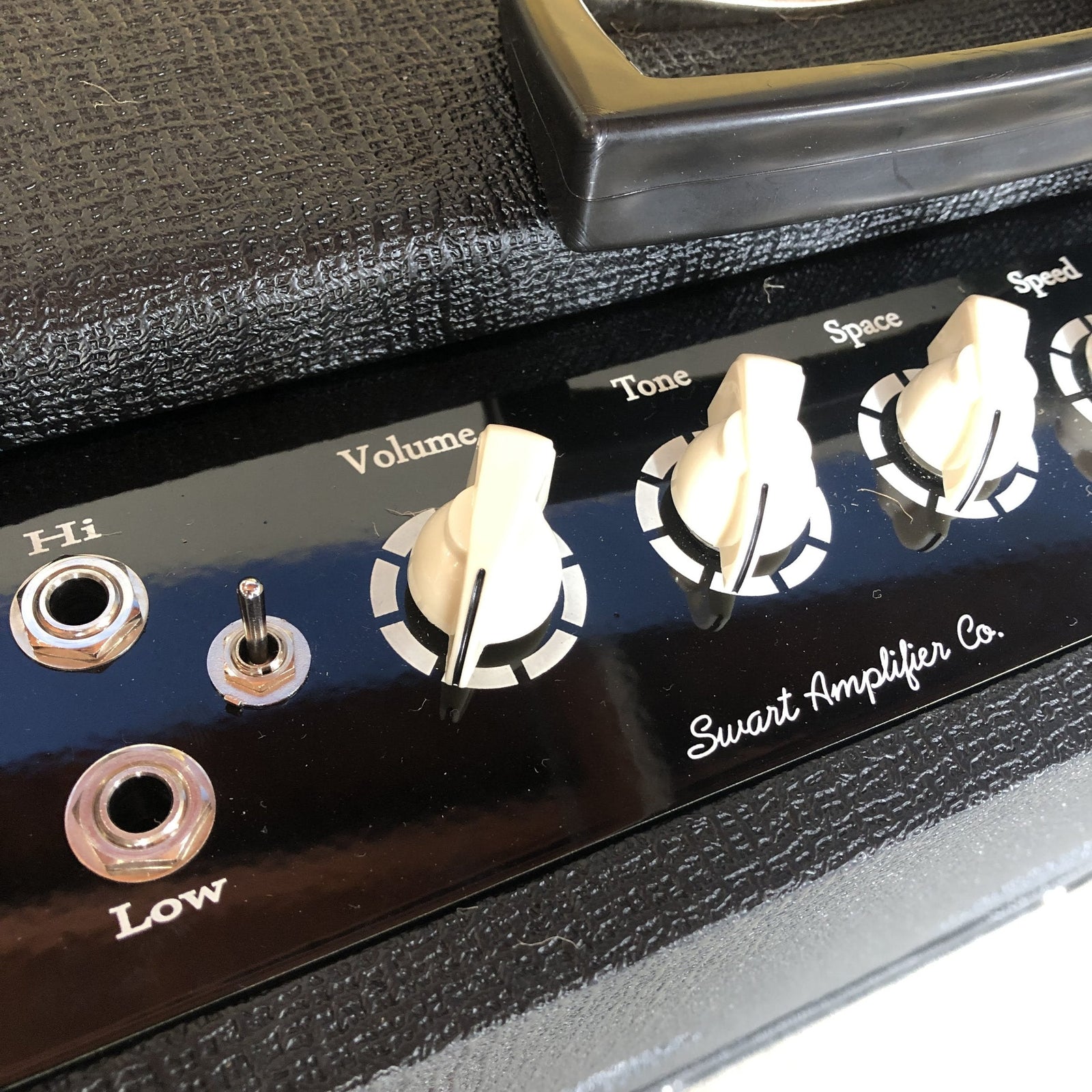 Swart Amplifier MOD 84 - Black Tux Cabinet - Celestion Alnico Ruby