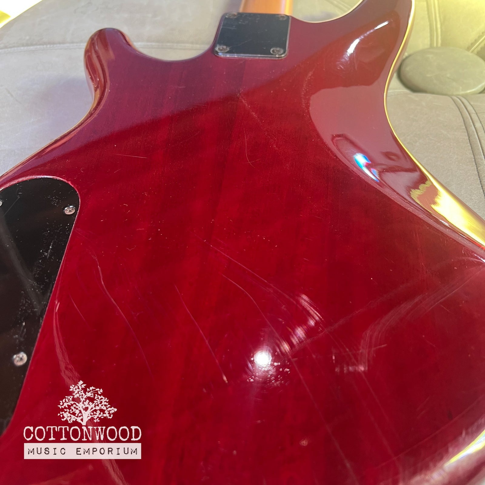 Yamaha MB-65 Motion B "Made in Japan" 1993 – 32" Medium Scale Bass – Cherry Finish
