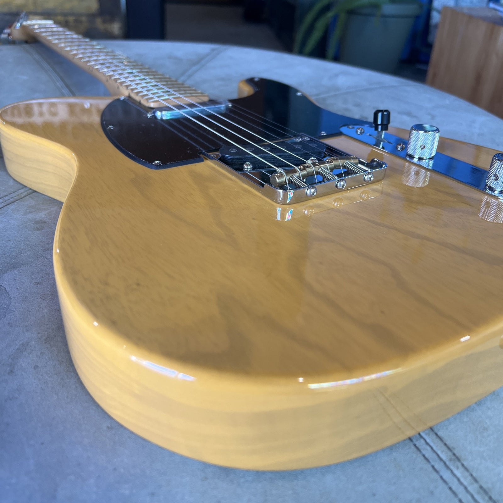 Fender American Professional Telecaster - Butterscotch Blonde (2017)