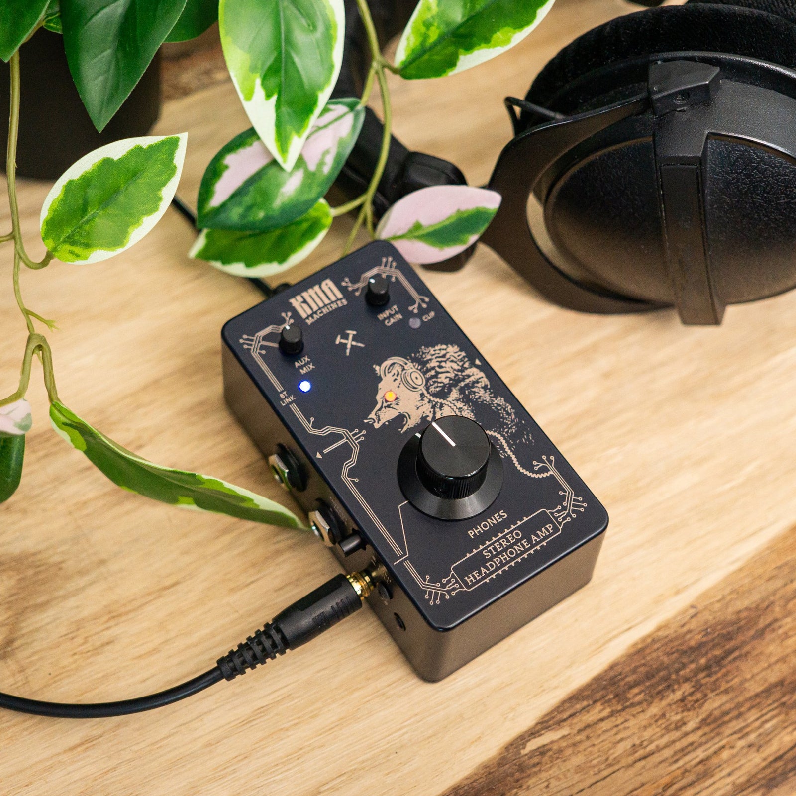 KMA Machines Stereo Headphone Amp