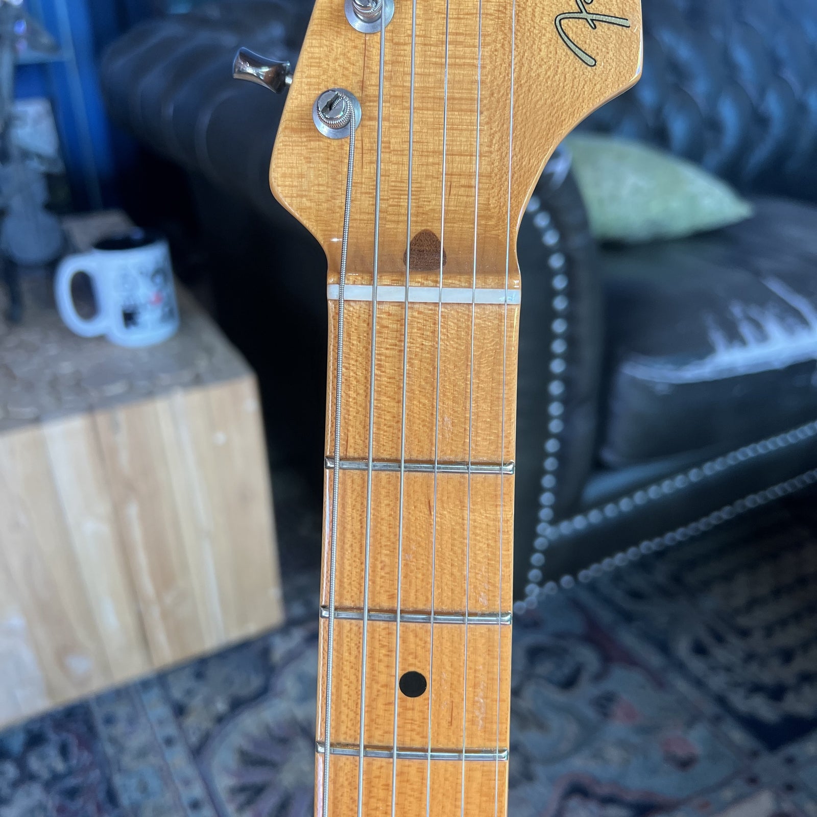 Fender Eric Johnson Signature Stratocaster – Candy Apple Red – Serial EJ02082