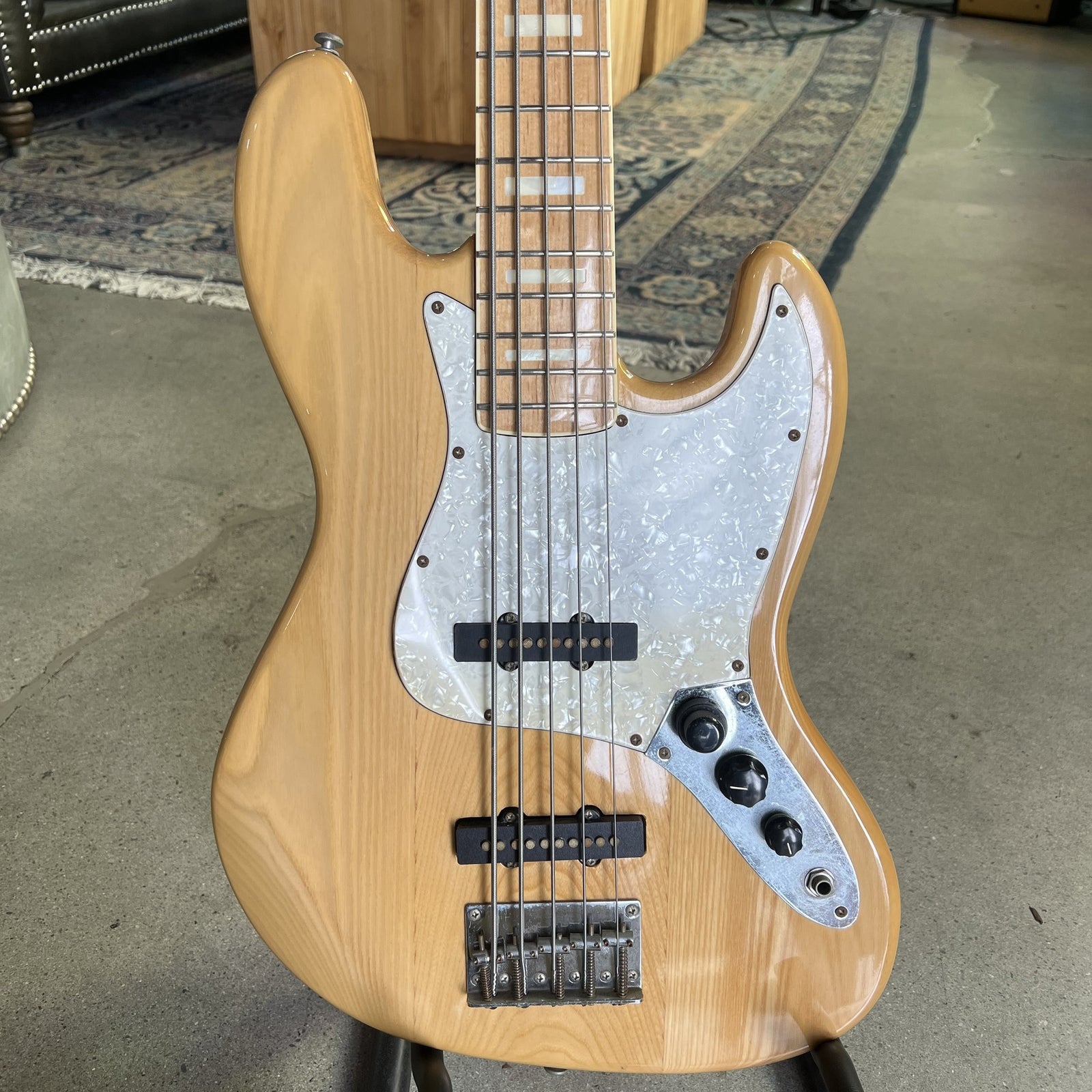 Certain Bass Elita Model 500 - 5 String J-Style