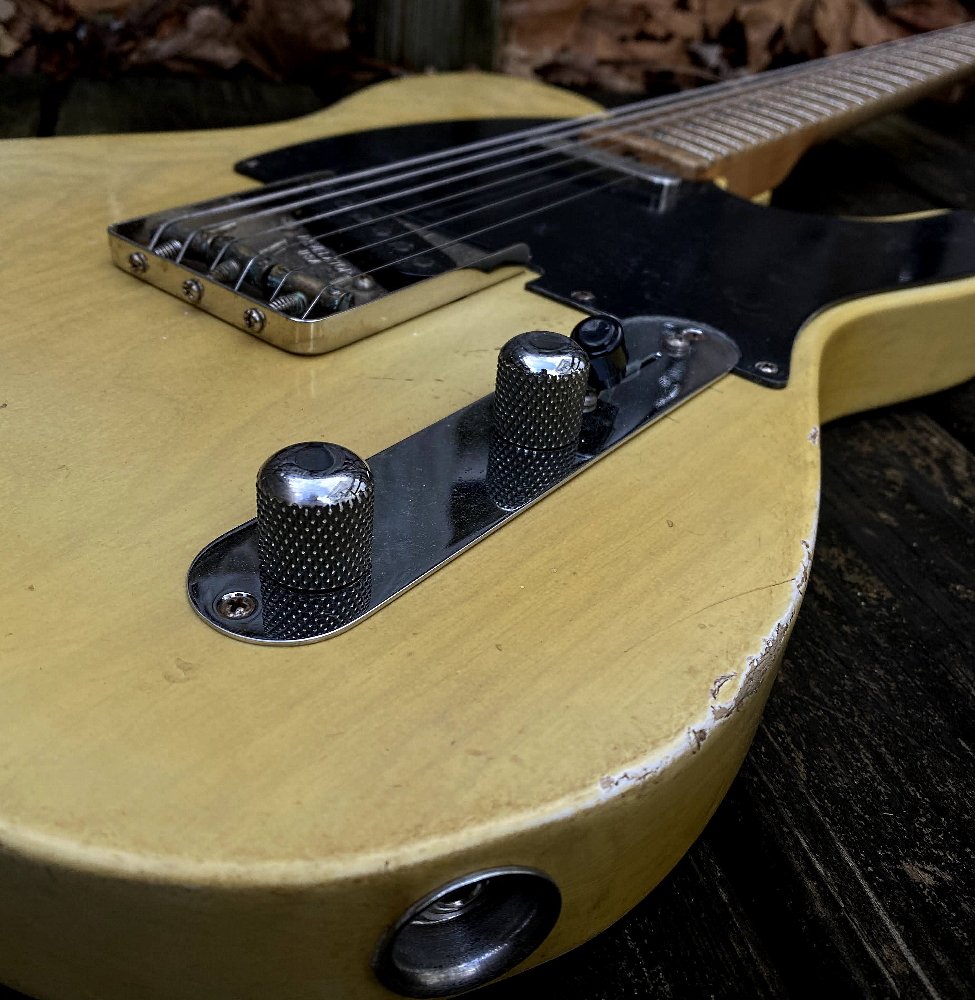 Revelator Guitars - T-Style - Black Guard