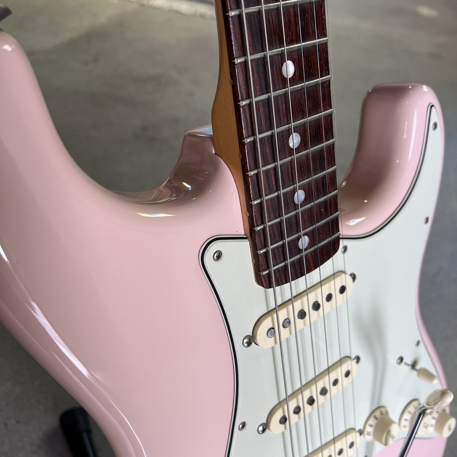 2022 Fender American Original '60s Stratocaster - Shell Pink