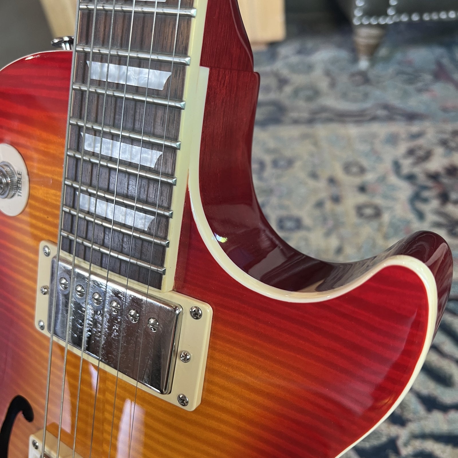2016 Epiphone Les Paul Florentine PRO Semi-Hollow – Faded Cherry Burst