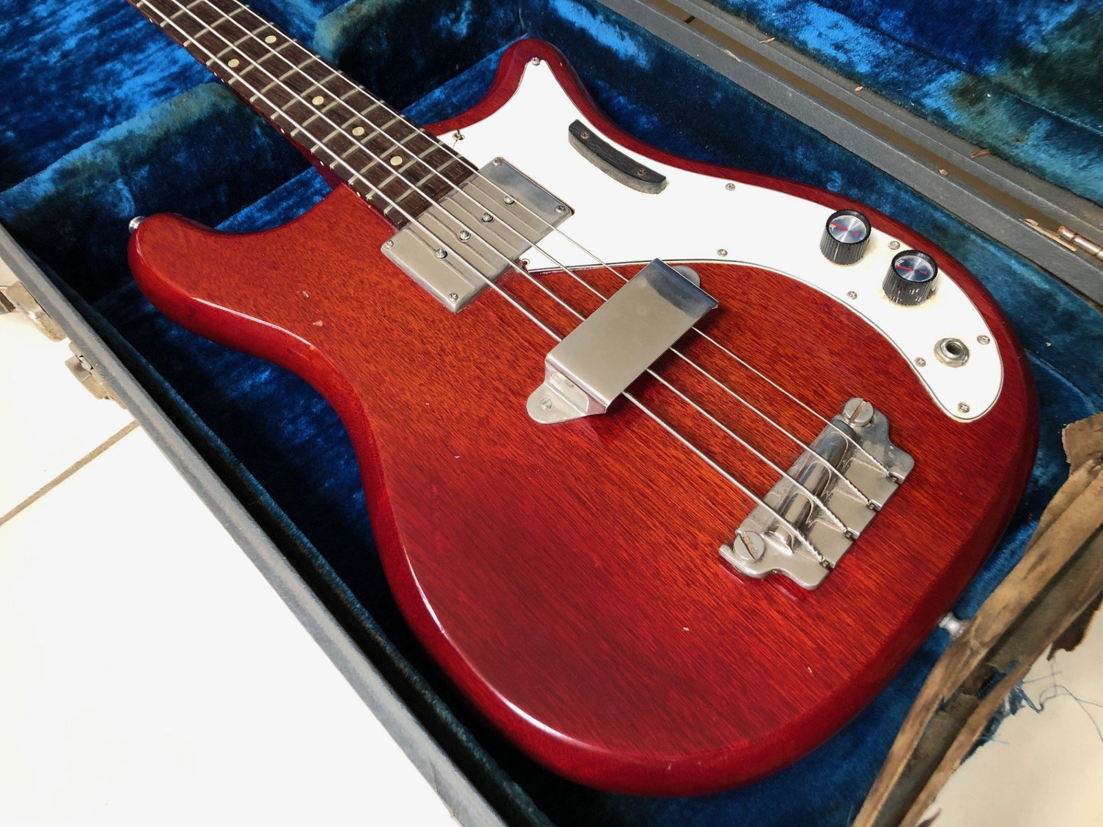Vintage 1964 Epiphone Newport bass guitar and case 100% original