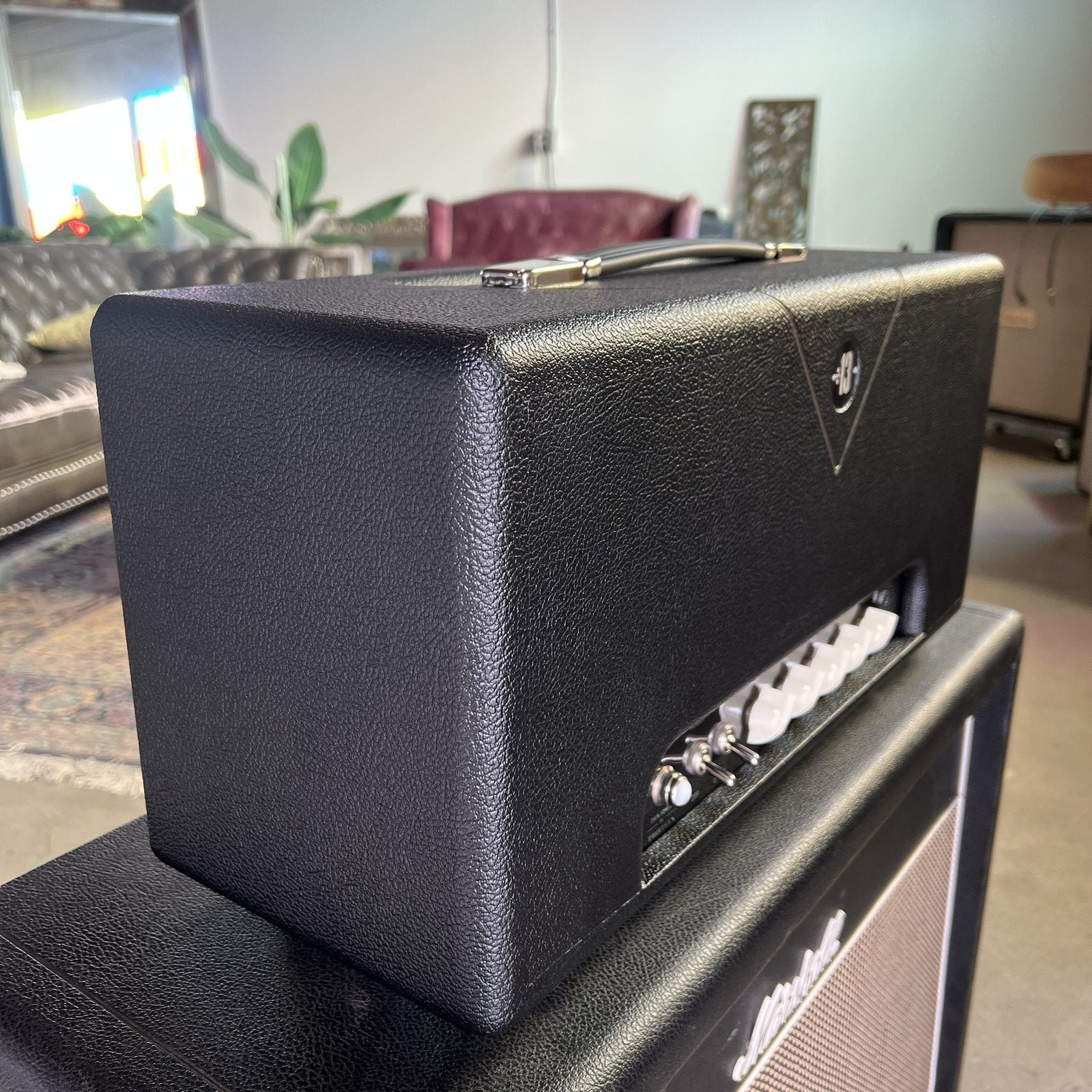 Divided by 13 AMW 39 Head - Black Bronco Tolex / Black V
