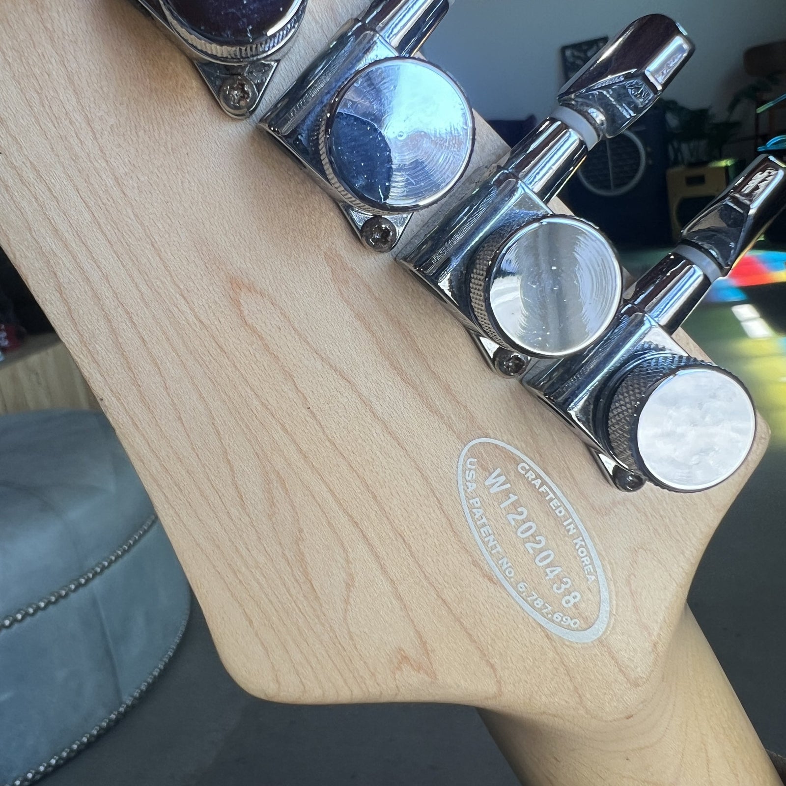 Line 6 JTV-69 James Tyler Variax Modeling Electric Guitar - Lake Placid Blue