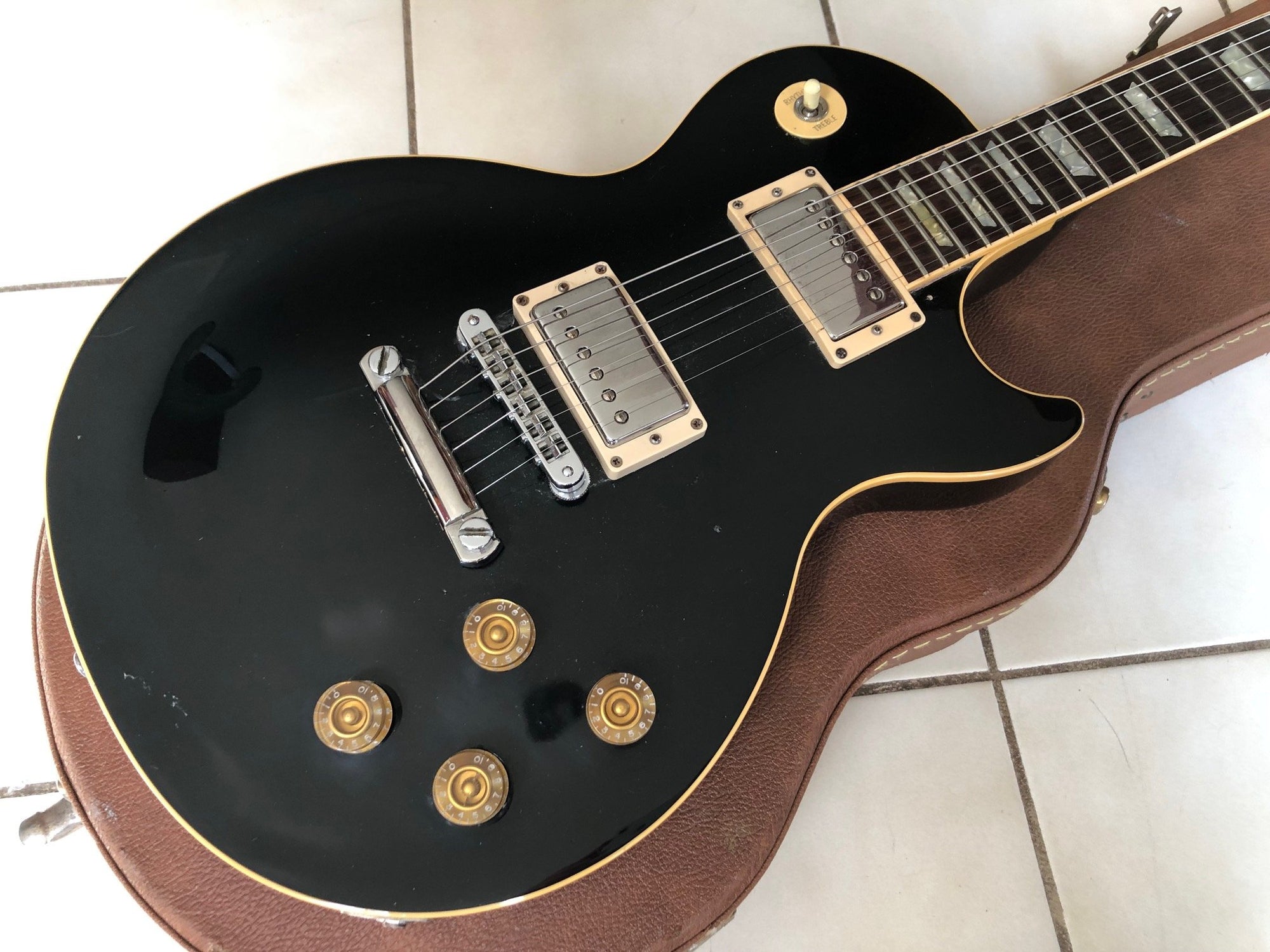 Vintage 1990 Gibson Les Paul Standard Guitar