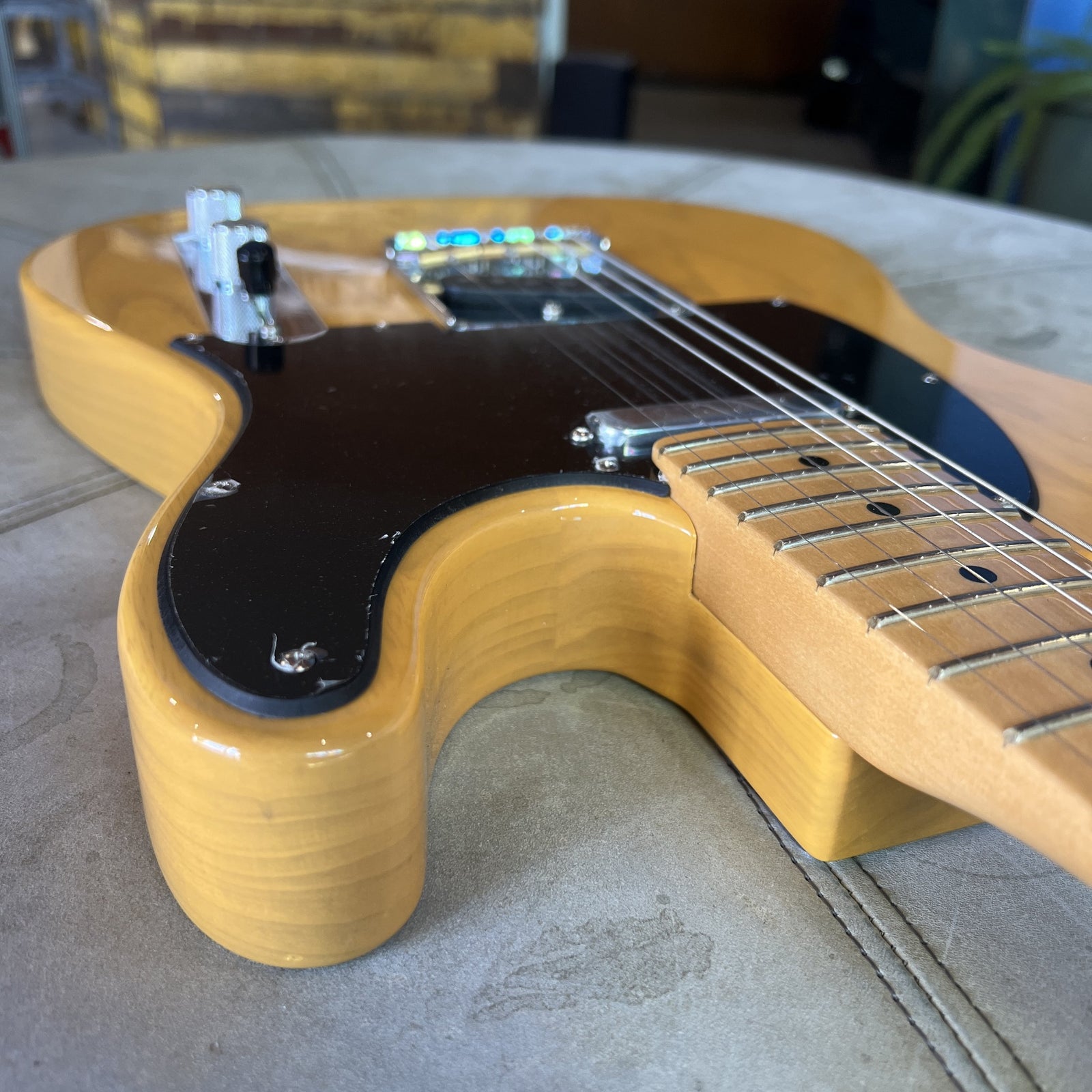 Fender American Professional Telecaster - Butterscotch Blonde (2017)