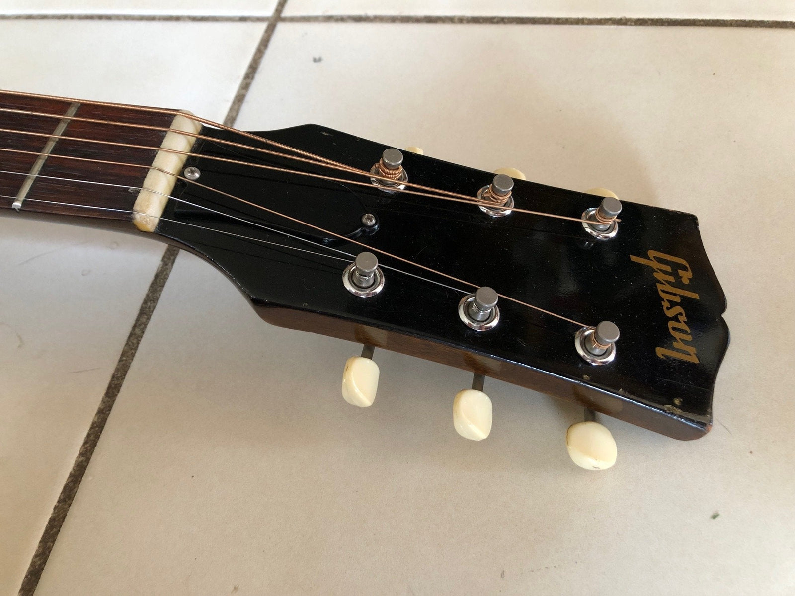 Vintage 1969 Gibson J-45 Acoustic Guitar and Case