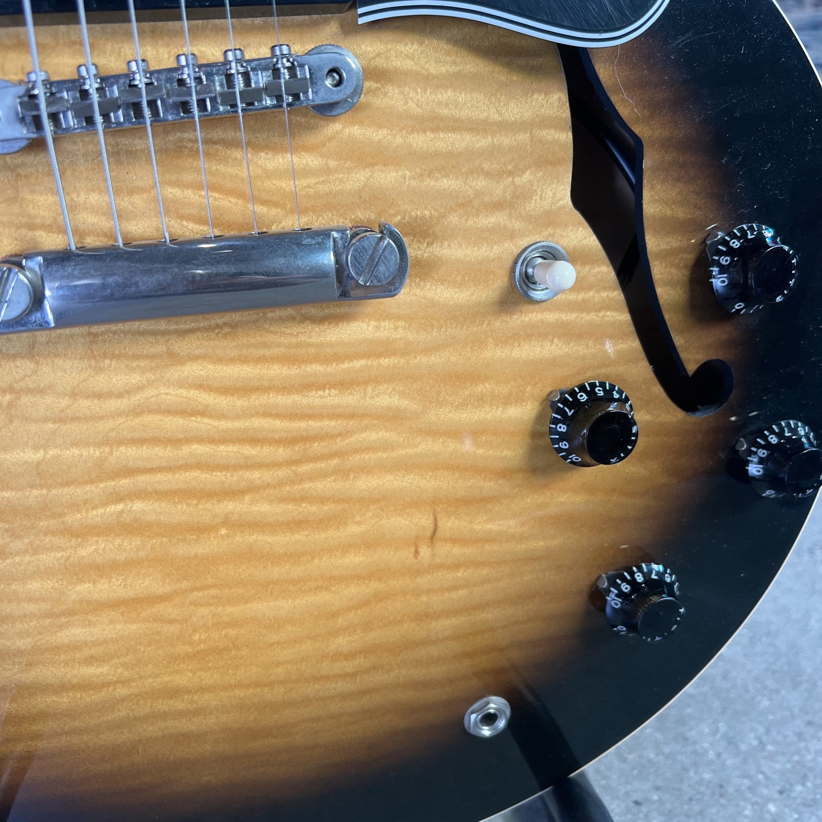 2005 Gibson ES-335 Dot Reissue – Figured Sunburst (Nashville Build)