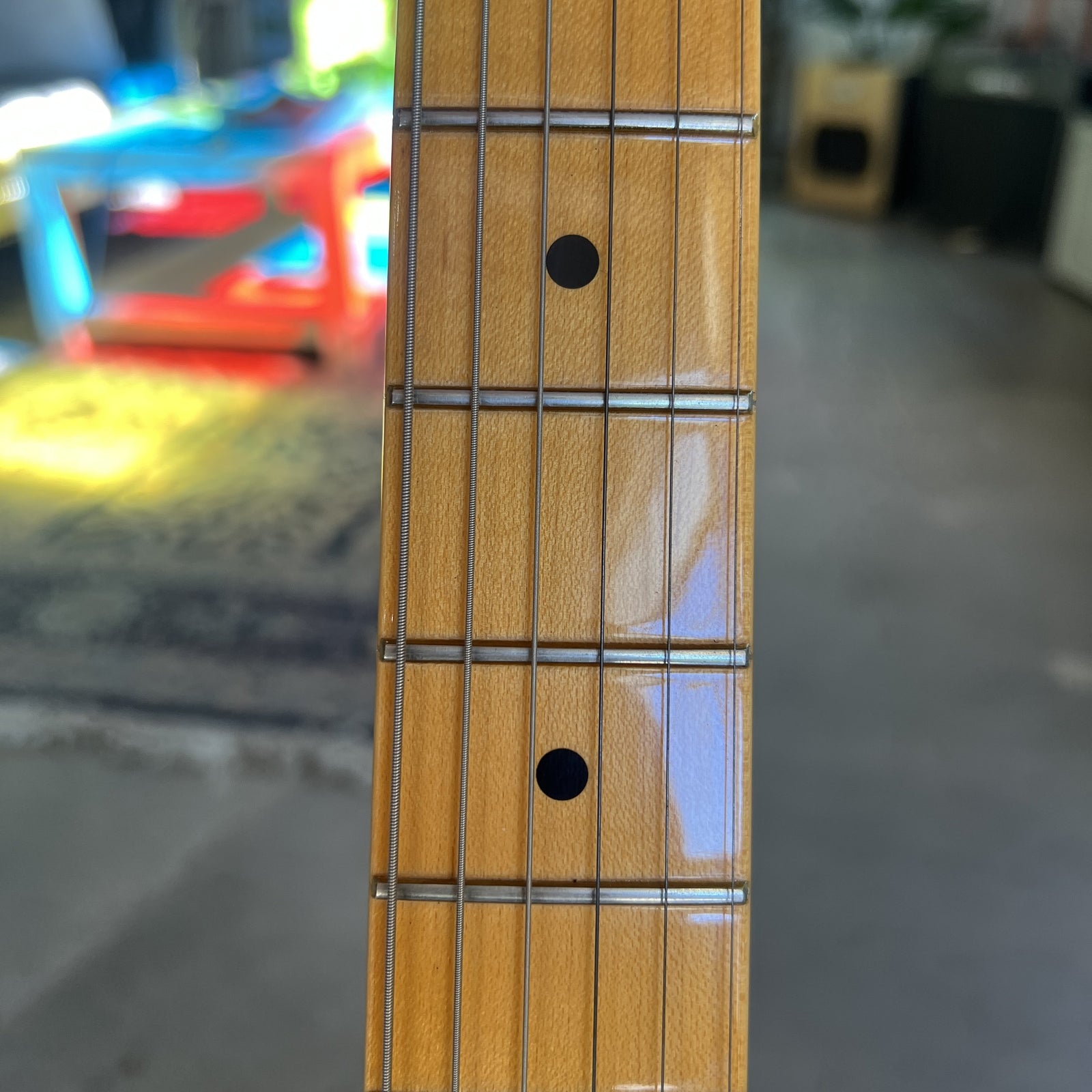 2018 Fender Eric Johnson Signature Stratocaster Thinline - Vintage White