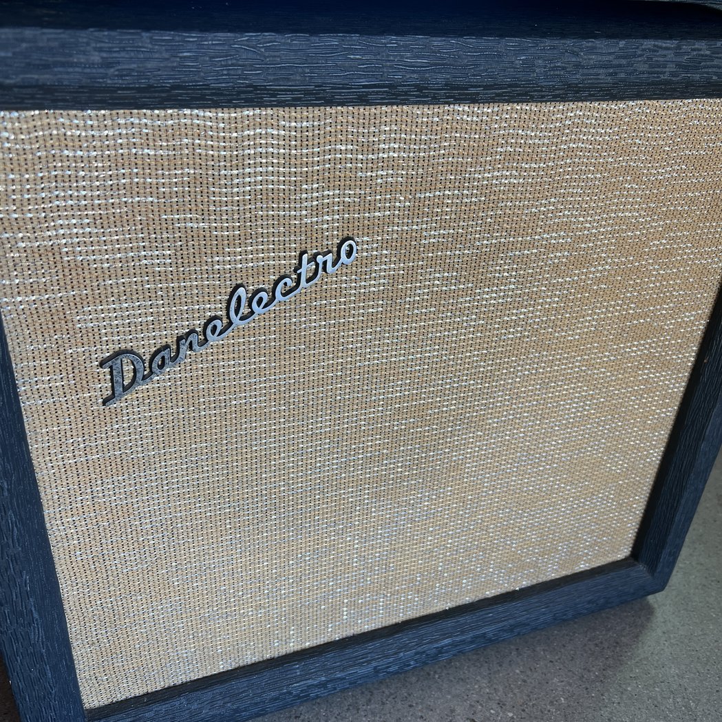 1965 Danelectro DM25 Guitar Amplifier - Head / Cabinet