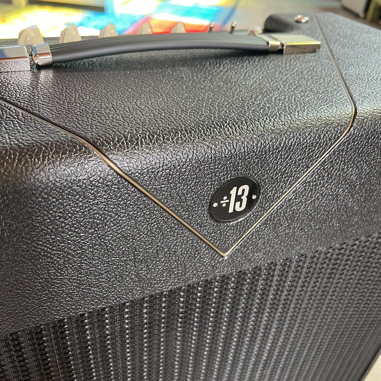 Divided by 13 AMW 39 Combo - Black Bronco Tolex / Black V