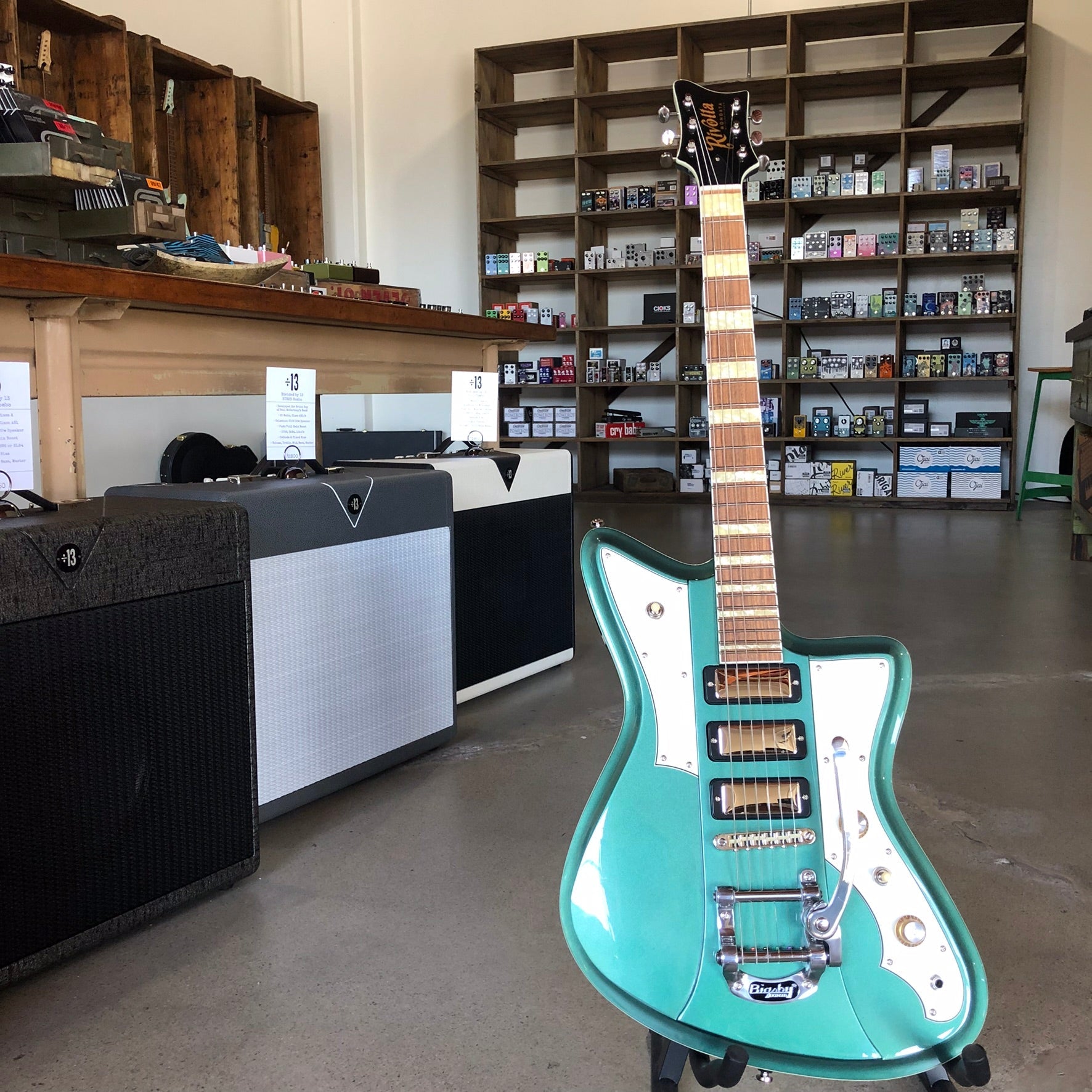 Rivolta Guitars Mondata XVIII - Laguna Blue