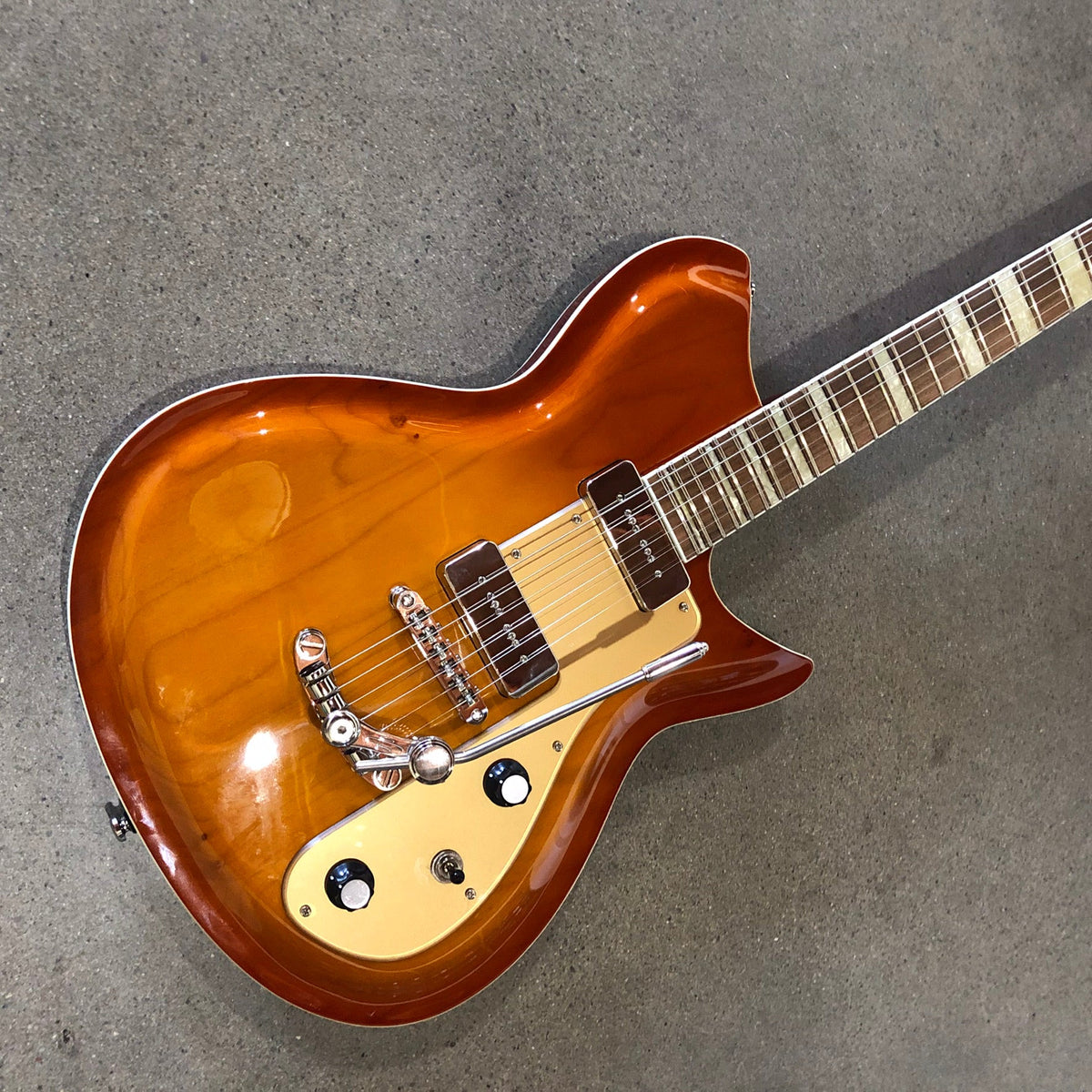 Rivolta Guitars Combinata XVII - Autunno Burst