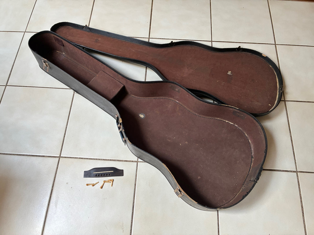 Vintage 1965 Gibson LG-0 Acoustic Guitar and Case